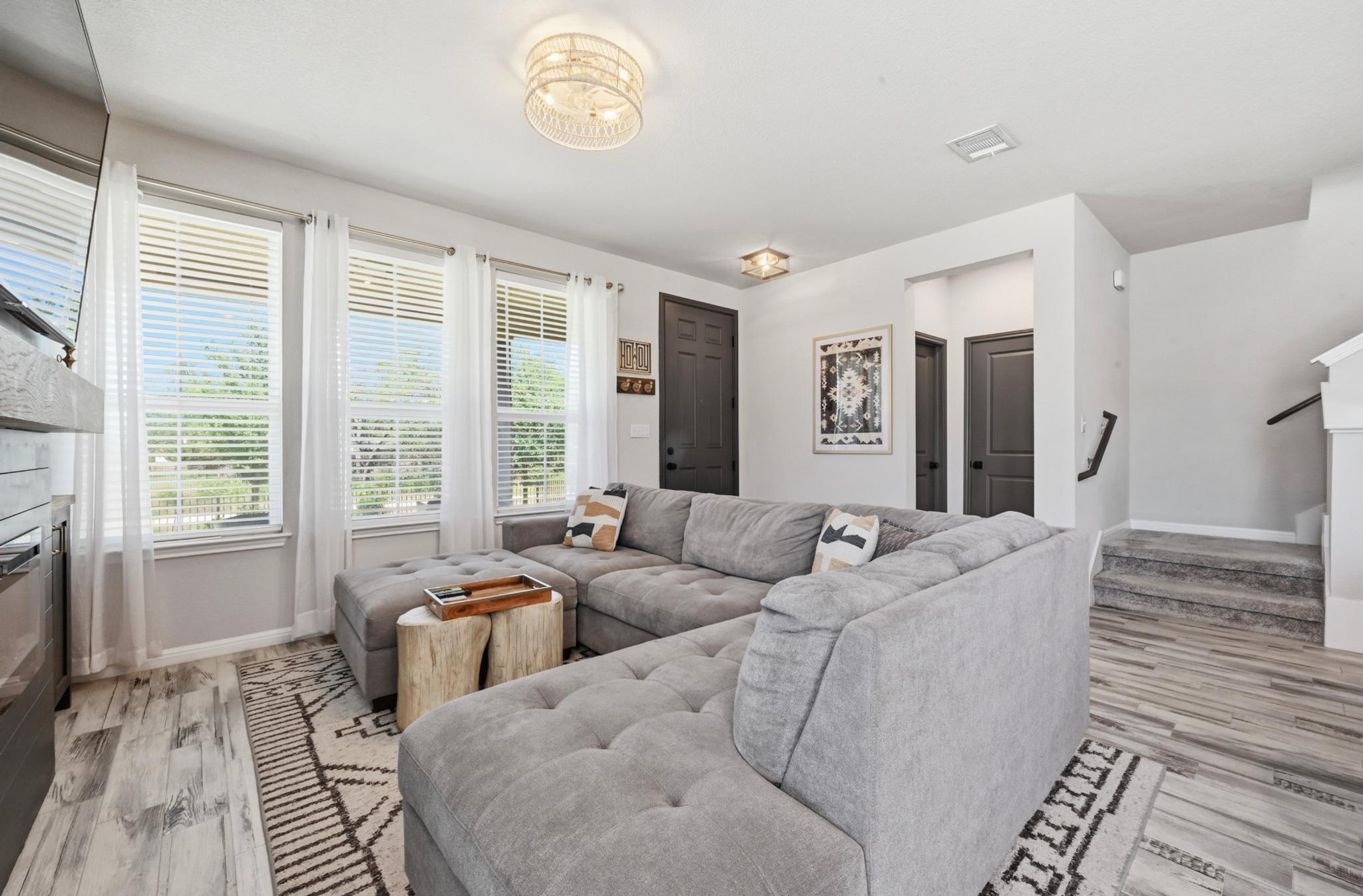 105 Mount Ord Ln, Dripping Springs, TX 78620