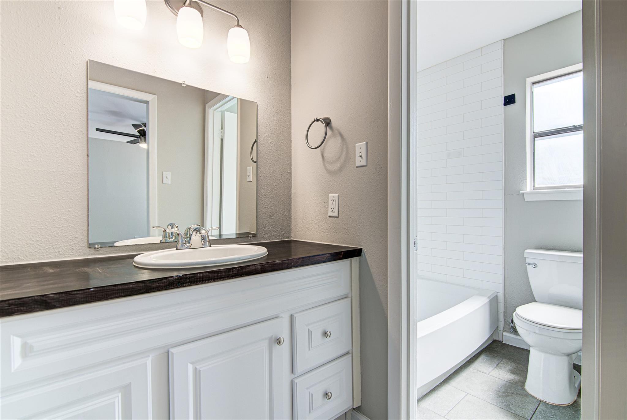 1605 Dale Cv # B, Round Rock, TX 78664