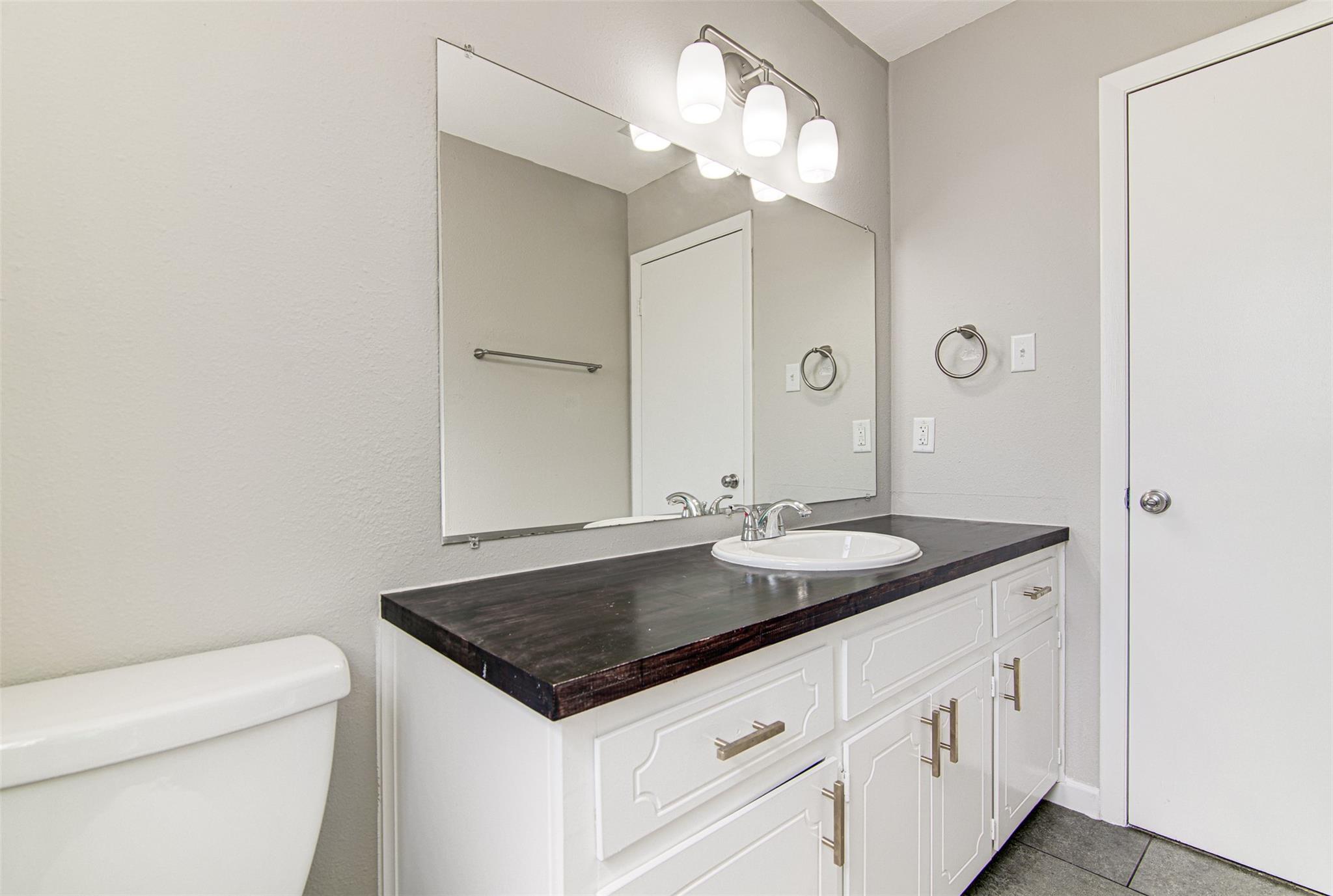 1605 Dale Cv # B, Round Rock, TX 78664