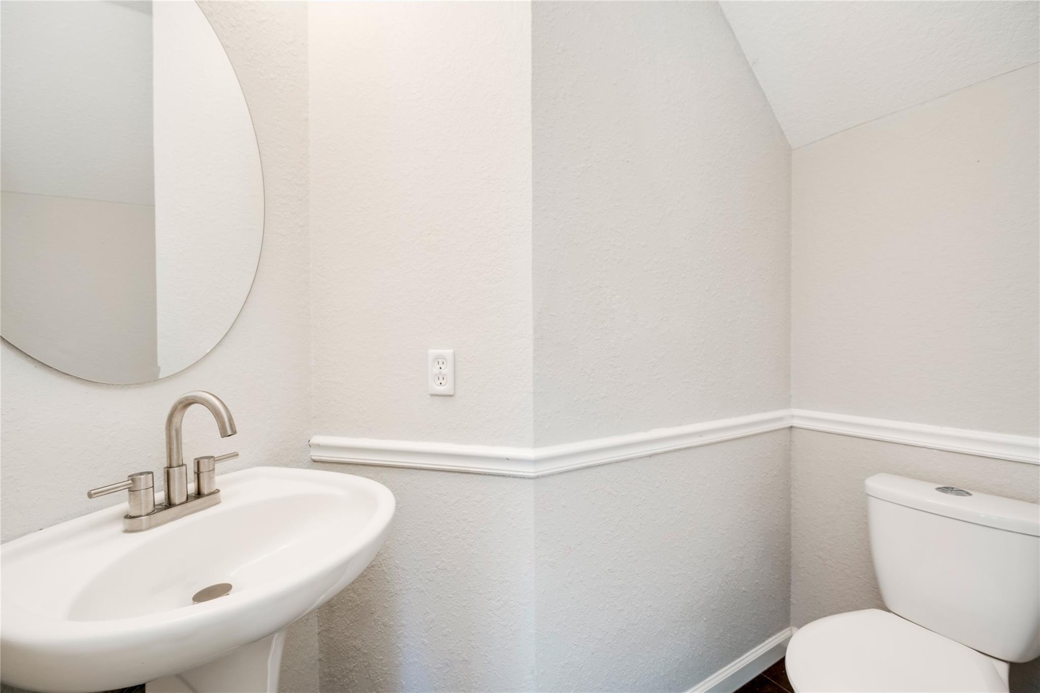 5660 Wagon Train Rd, Austin, TX 78749