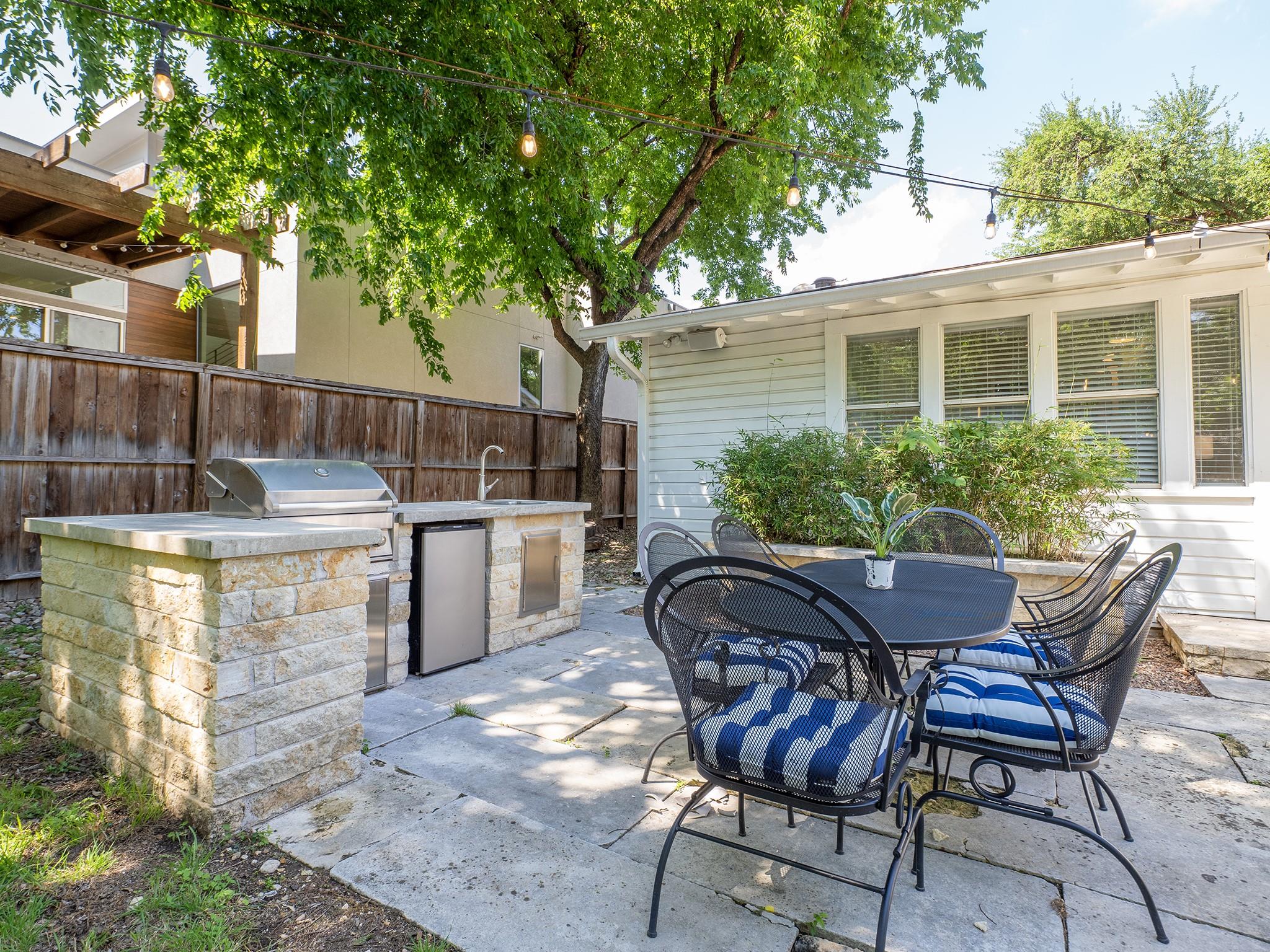 32 Margranita Cres, Austin, TX 78703