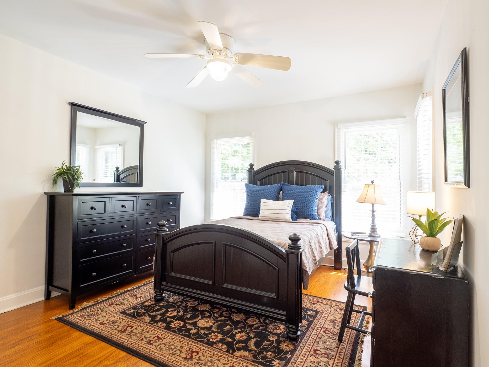32 Margranita Cres, Austin, TX 78703