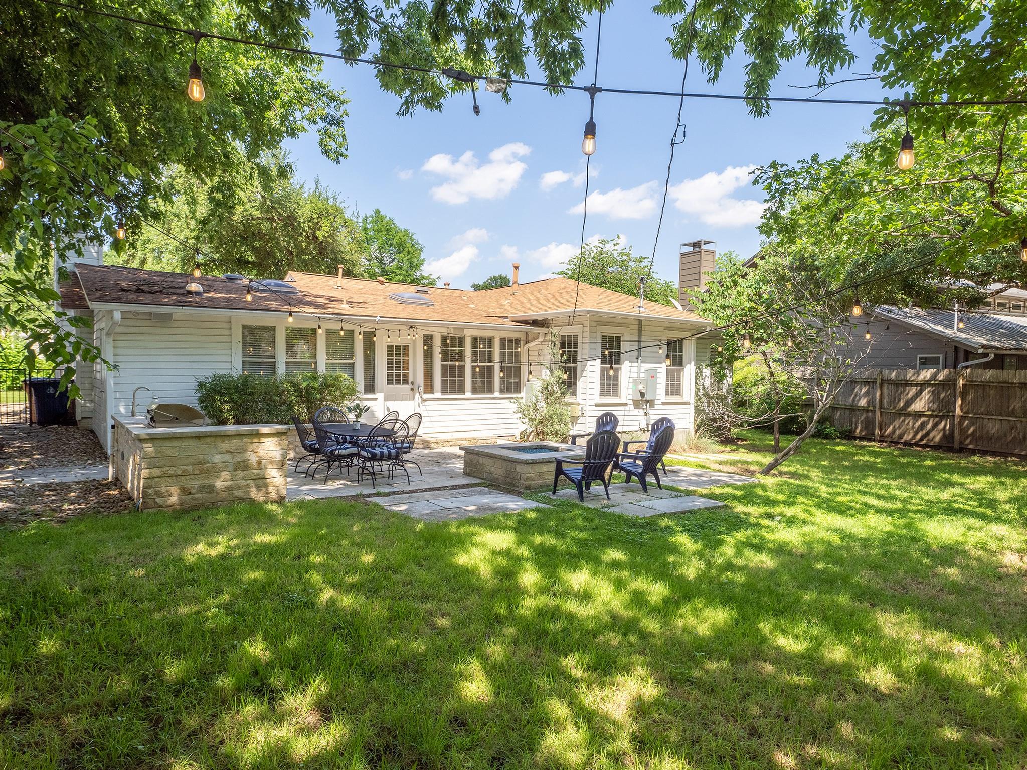 32 Margranita Cres, Austin, TX 78703