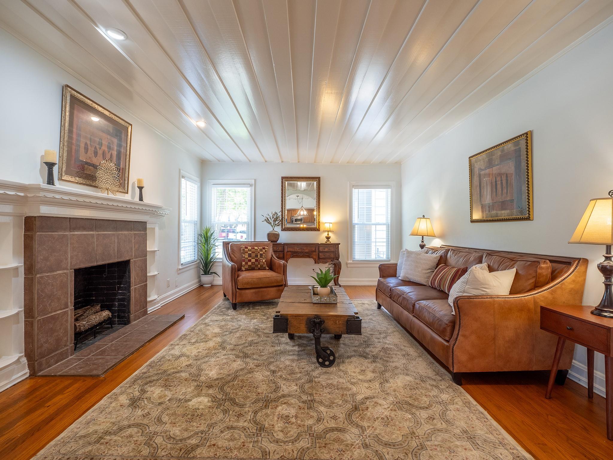 32 Margranita Cres, Austin, TX 78703