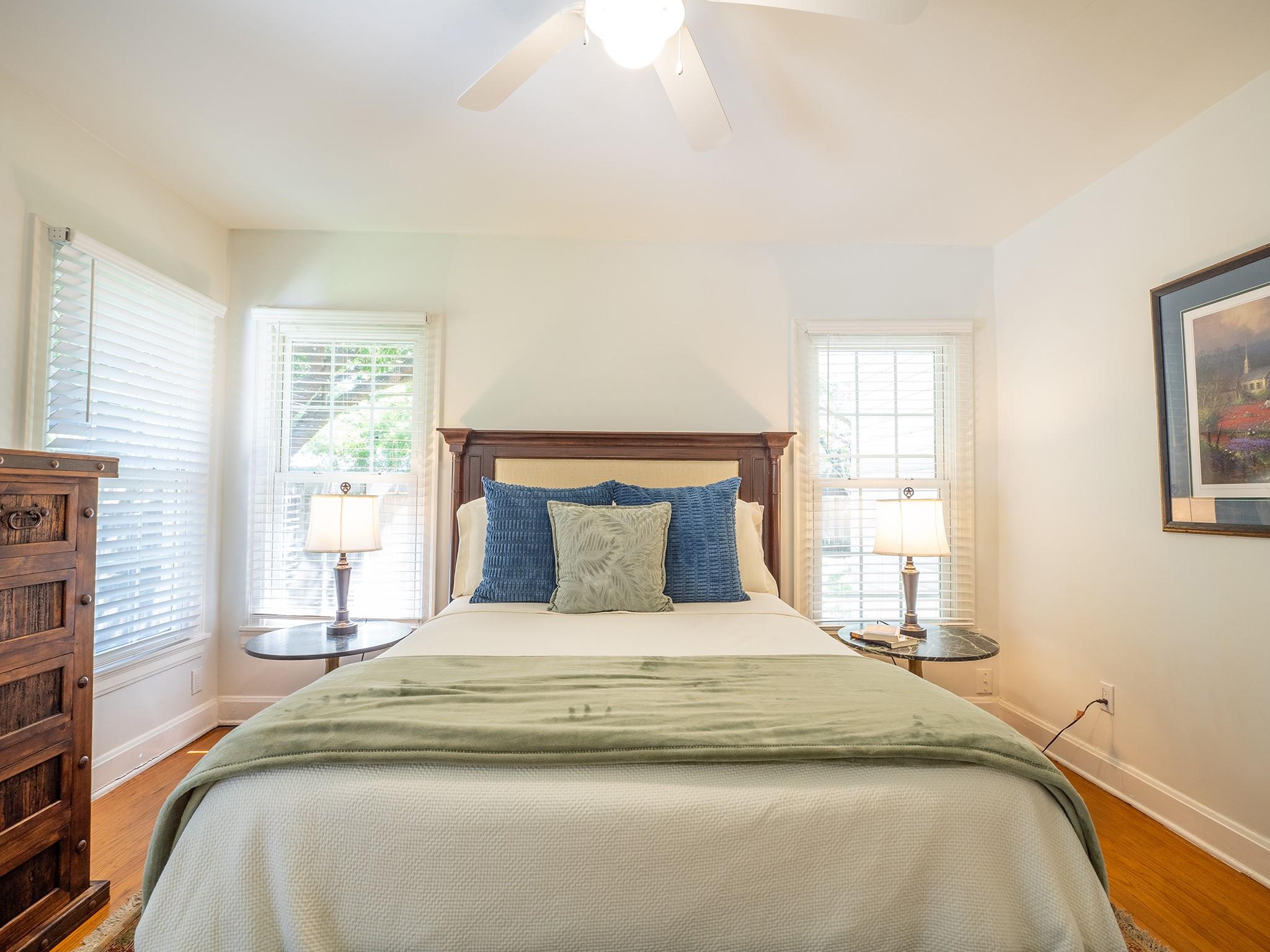32 Margranita Cres, Austin, TX 78703