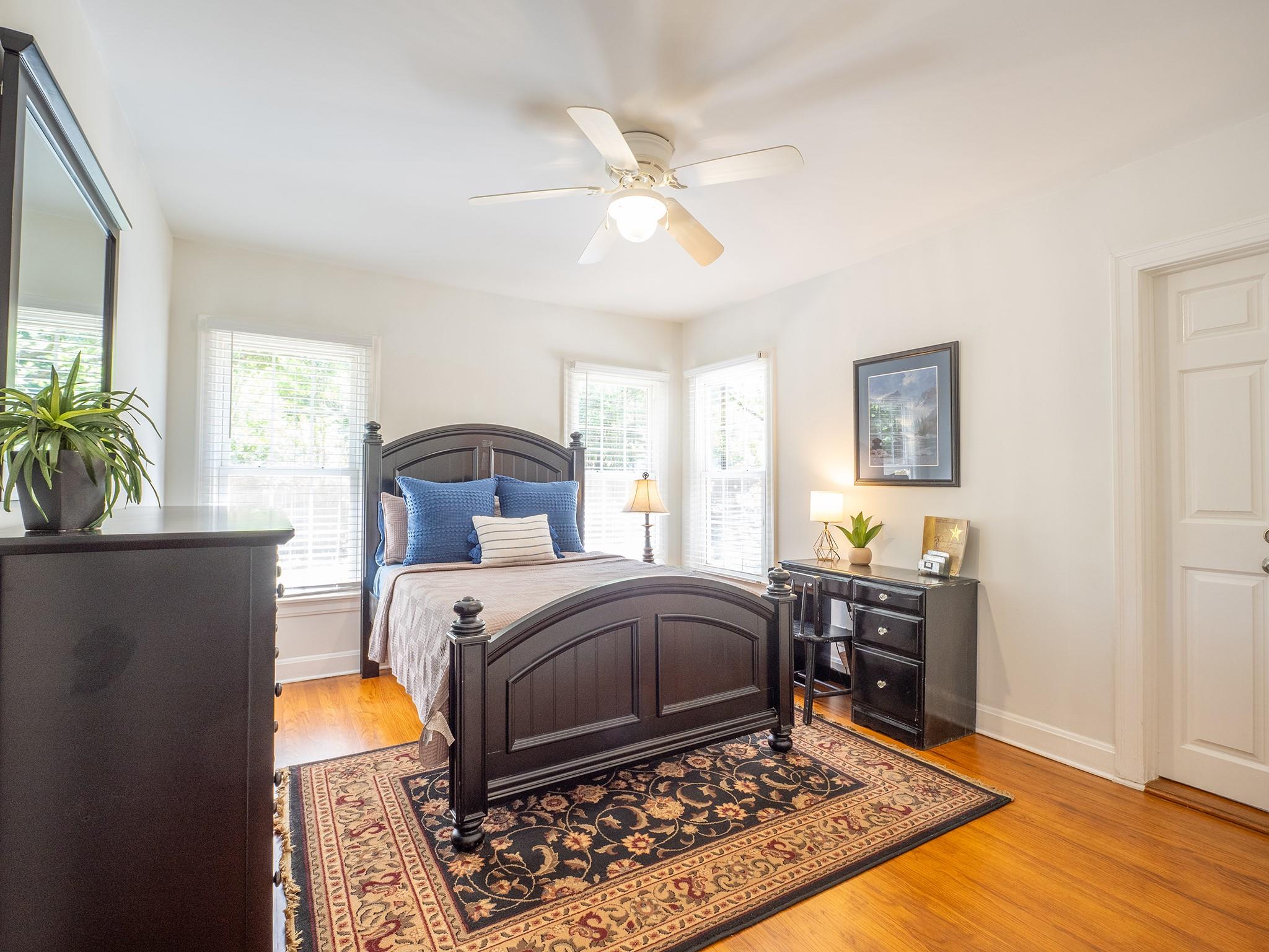 32 Margranita Cres, Austin, TX 78703