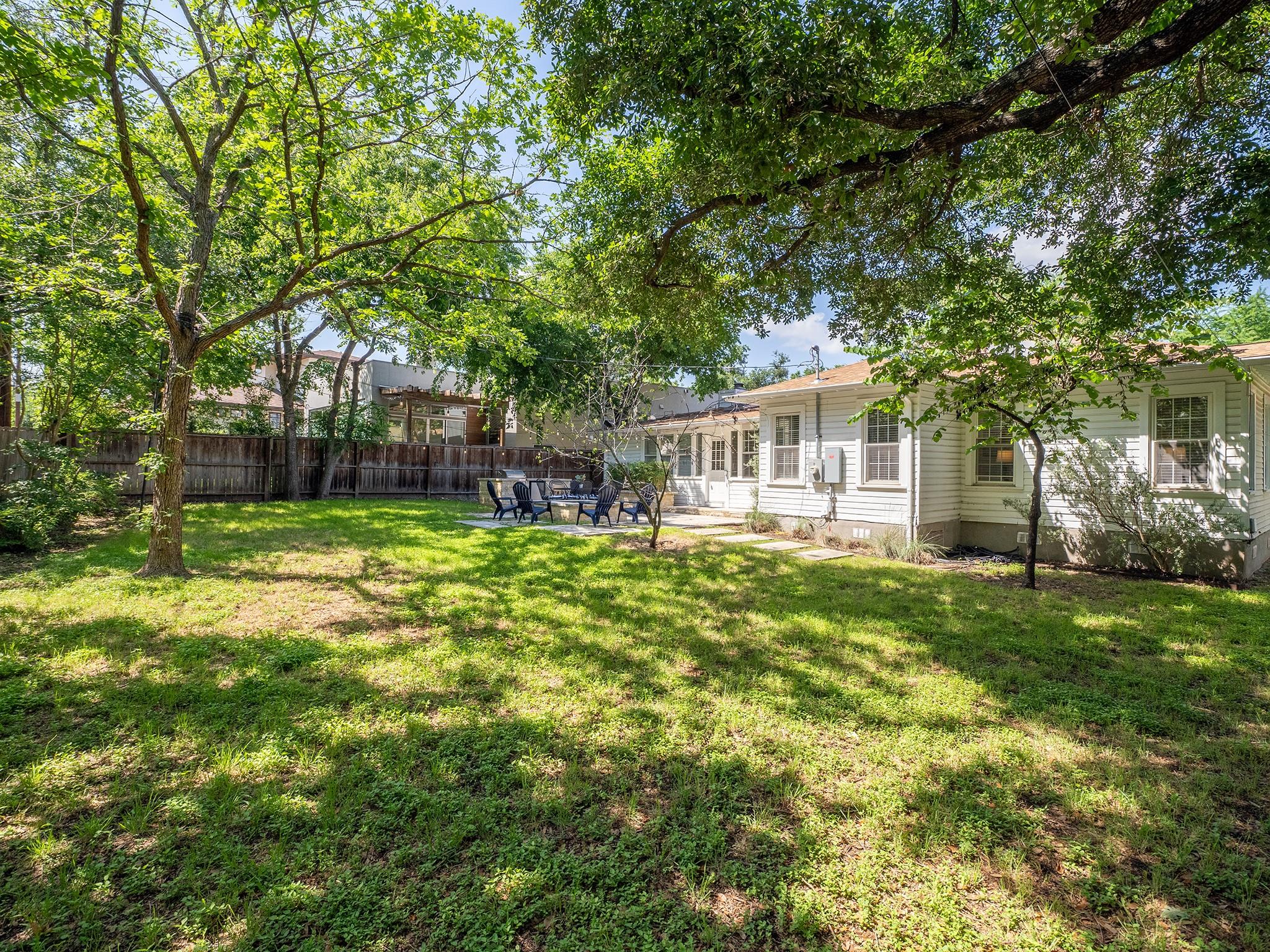 32 Margranita Cres, Austin, TX 78703