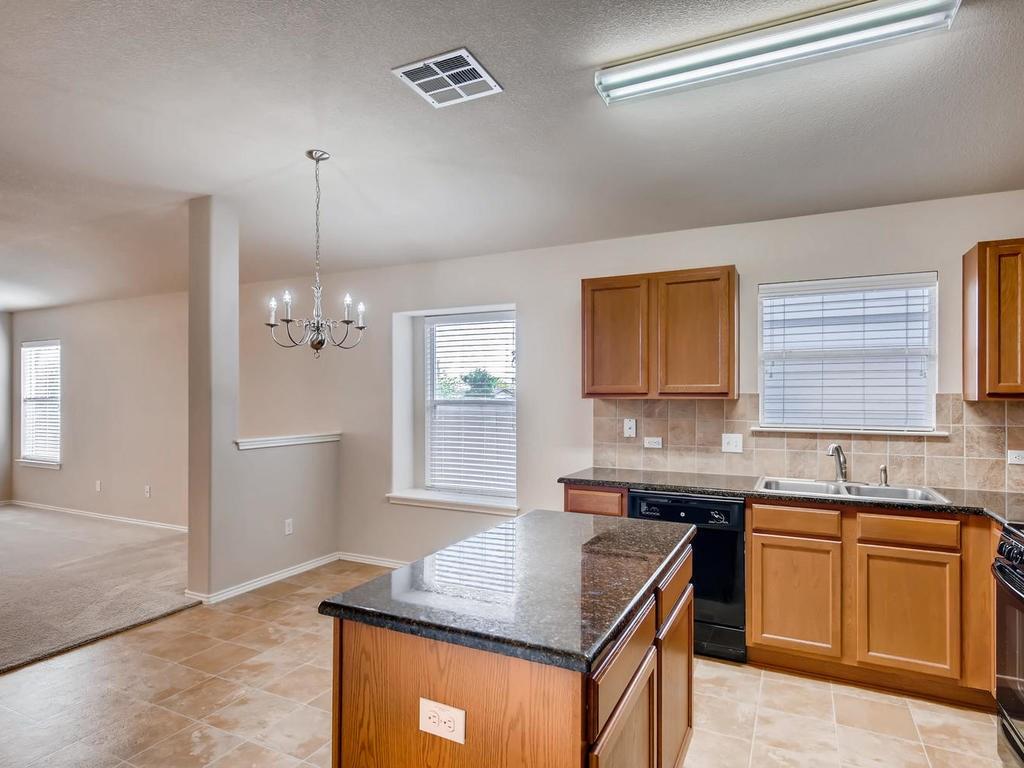 2736 Herrington Cv, Round Rock, TX 78665