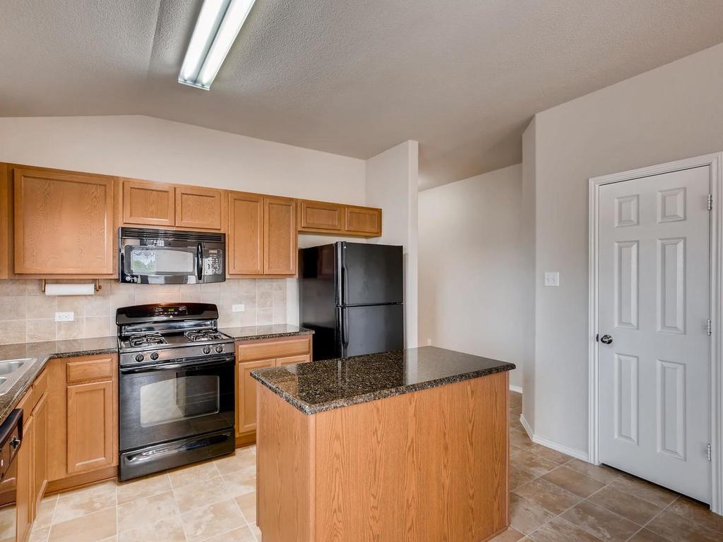 2736 Herrington Cv, Round Rock, TX 78665