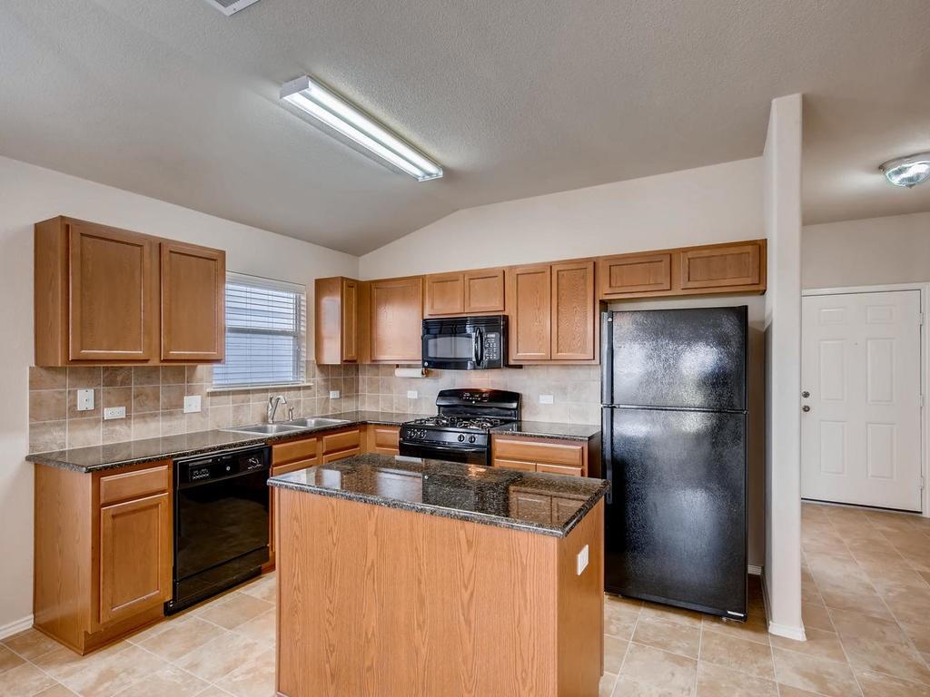 2736 Herrington Cv, Round Rock, TX 78665