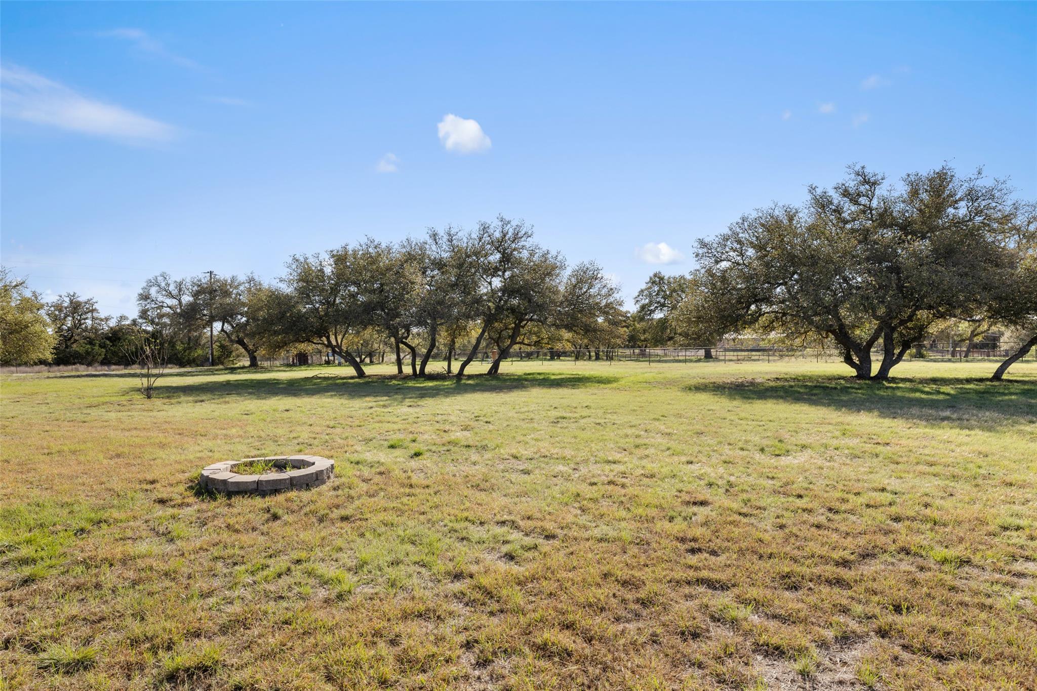 118 Landons Way, Blanco, TX 78606