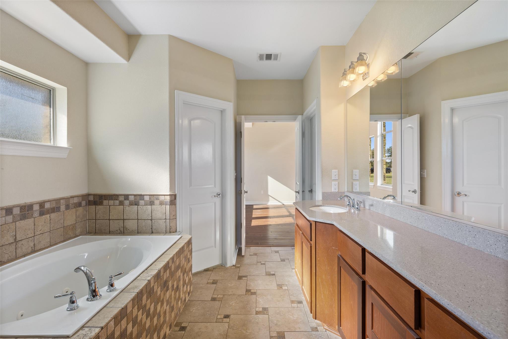 118 Landons Way, Blanco, TX 78606