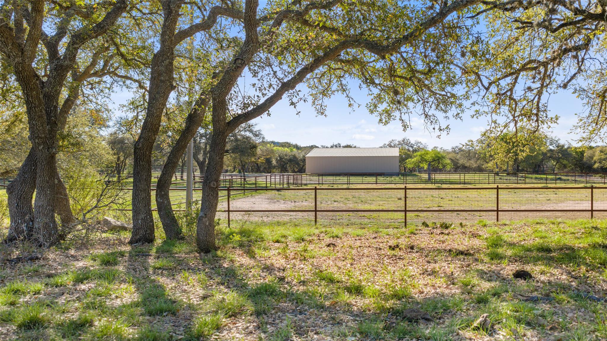 118 Landons Way, Blanco, TX 78606