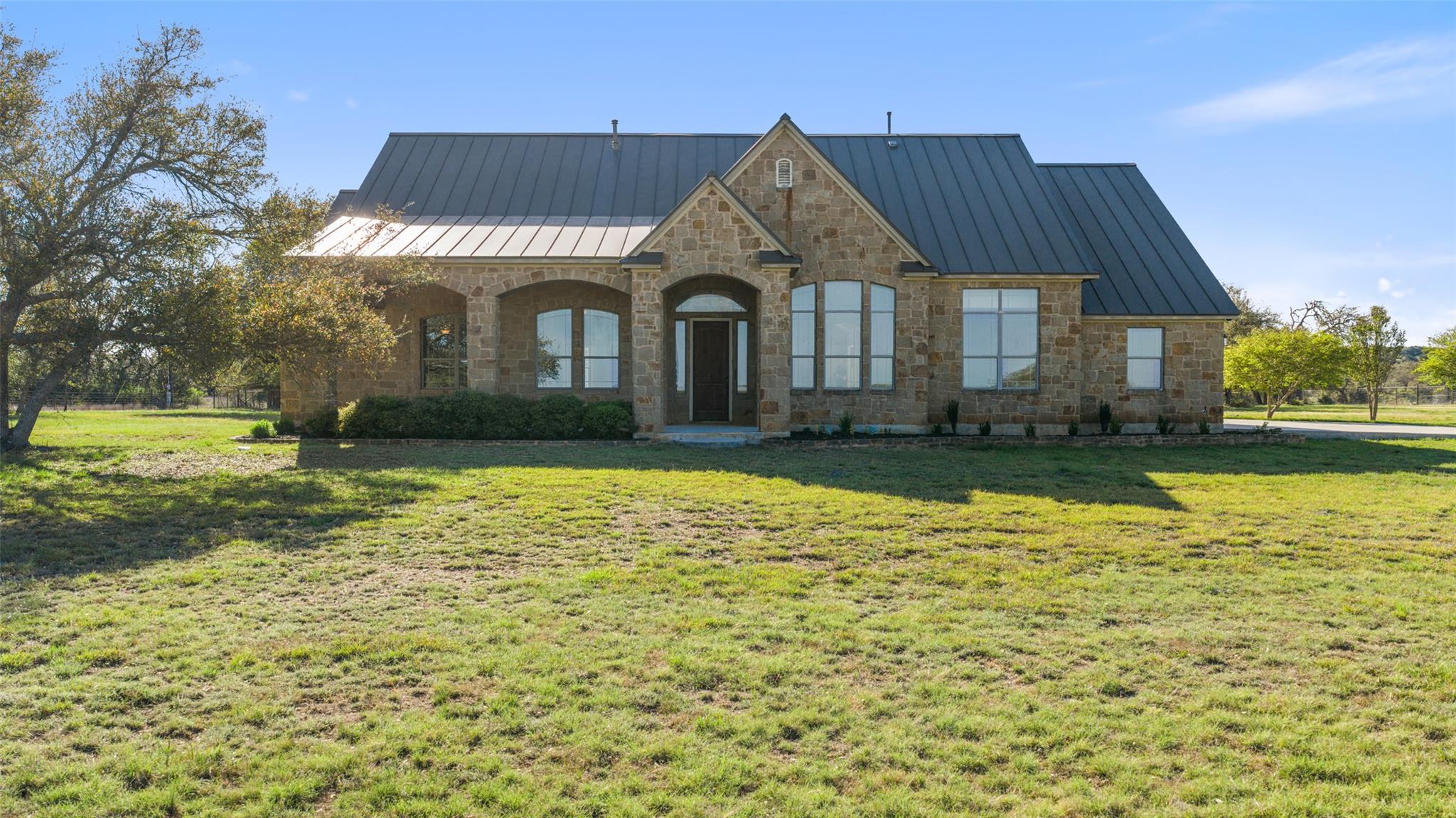 118 Landons Way, Blanco, TX 78606