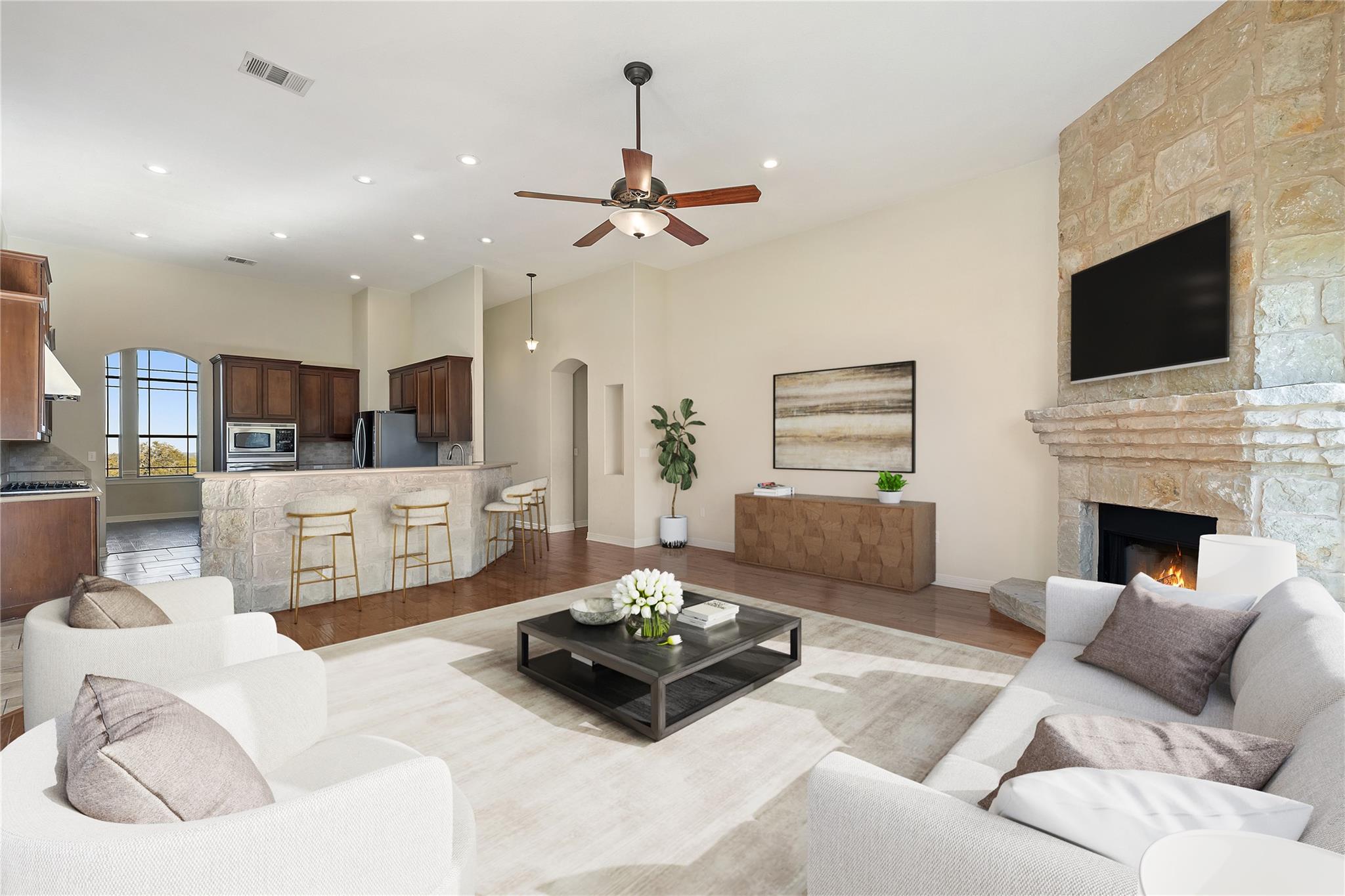 118 Landons Way, Blanco, TX 78606