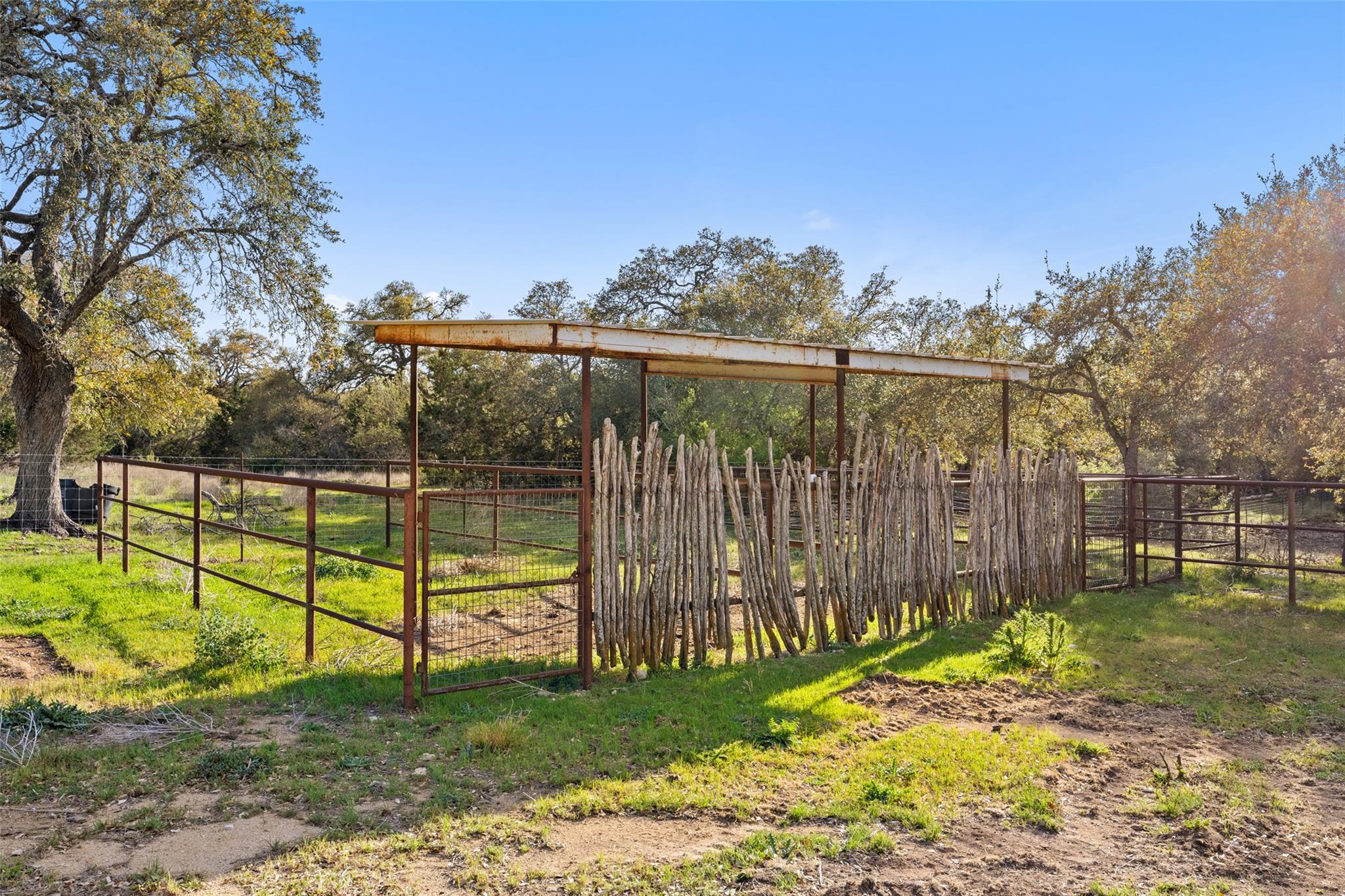 118 Landons Way, Blanco, TX 78606