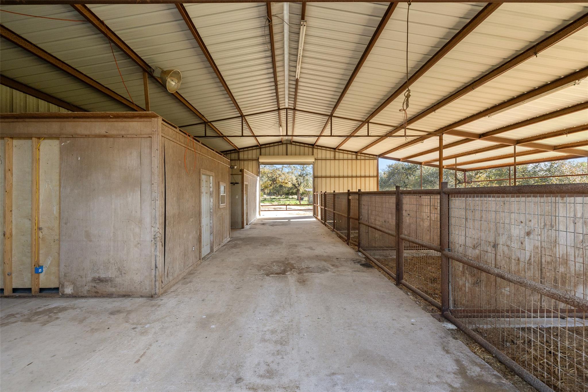 118 Landons Way, Blanco, TX 78606