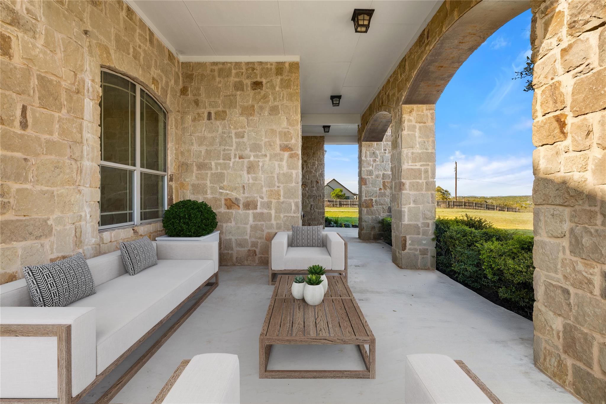 118 Landons Way, Blanco, TX 78606