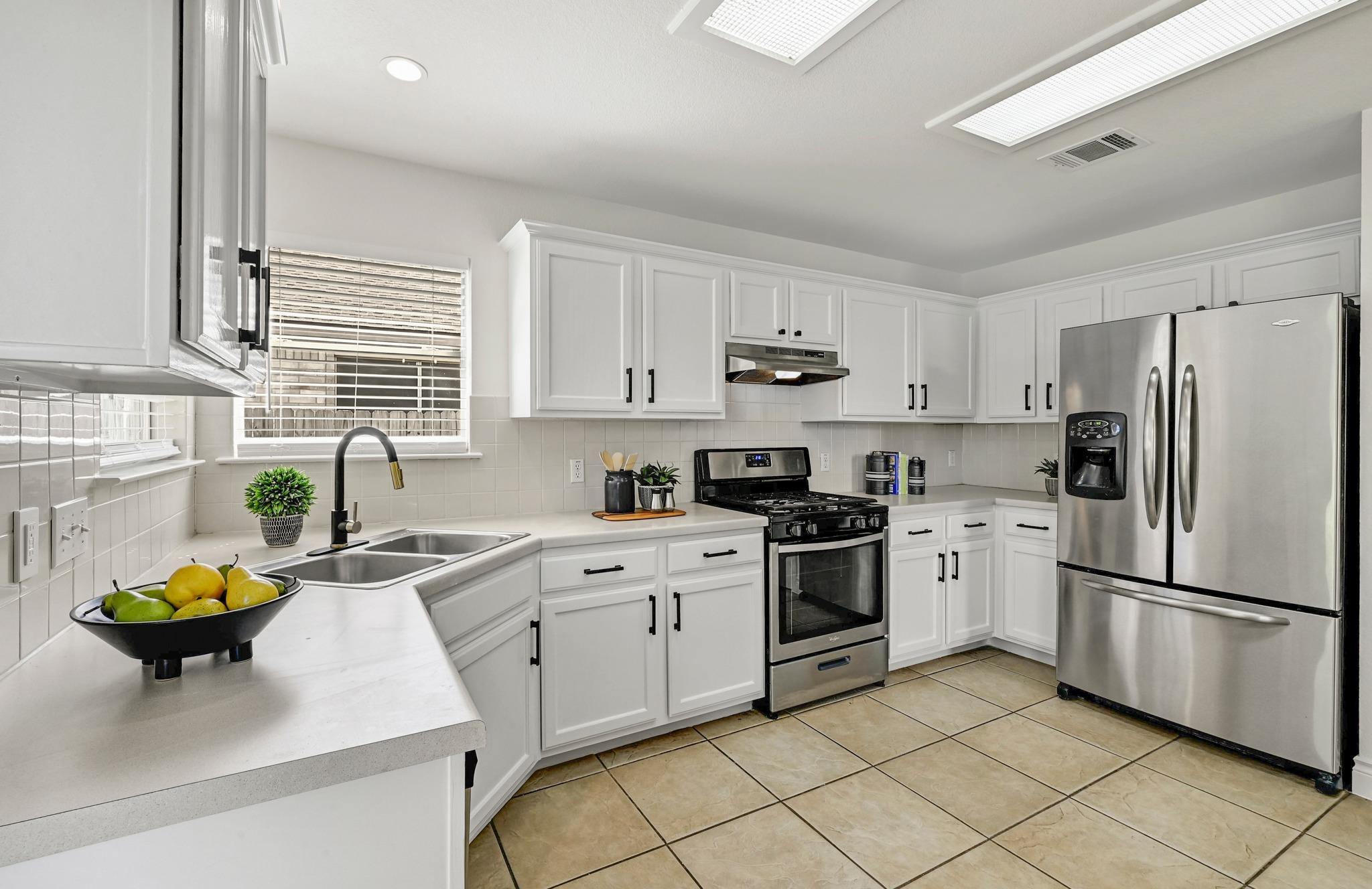 1425 Thibodeaux Dr, Round Rock, TX 78664