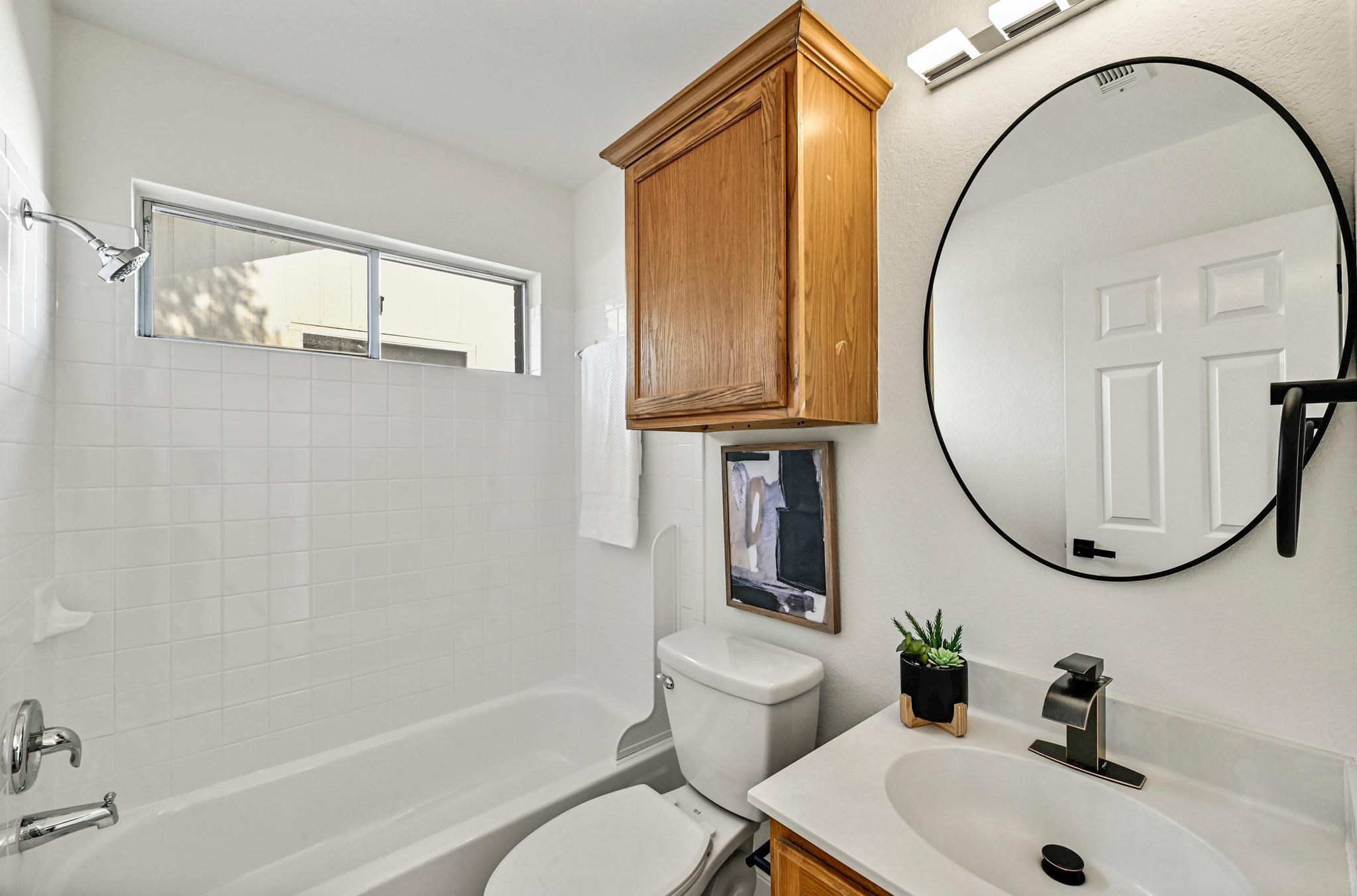 1425 Thibodeaux Dr, Round Rock, TX 78664