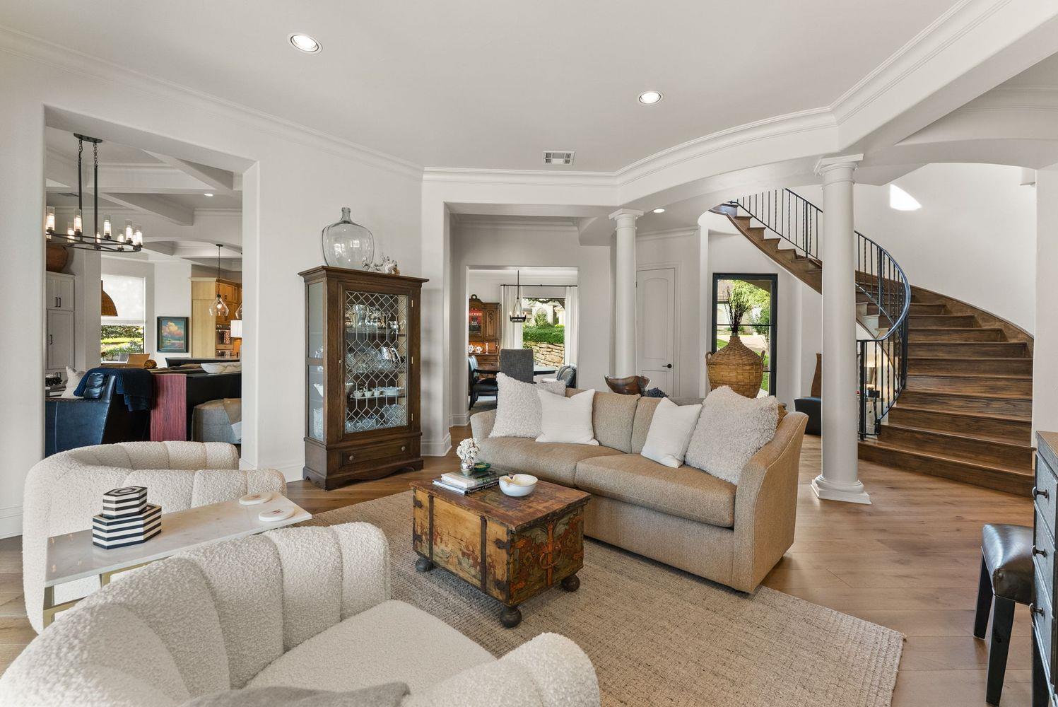 2300 Barton Creek Blvd # 8, Austin, TX 78735