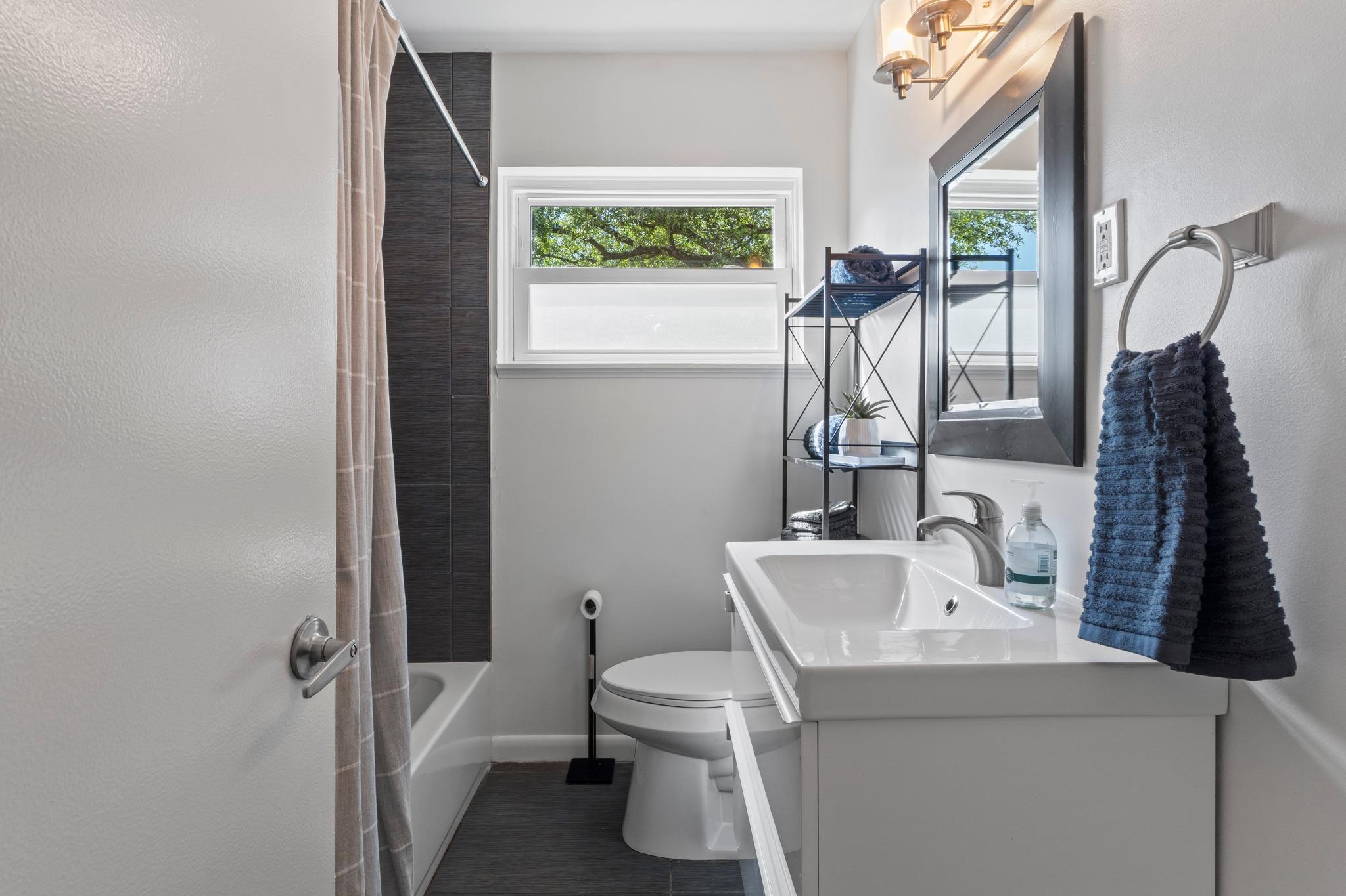 5511 Delwood Dr, Austin, TX 78723