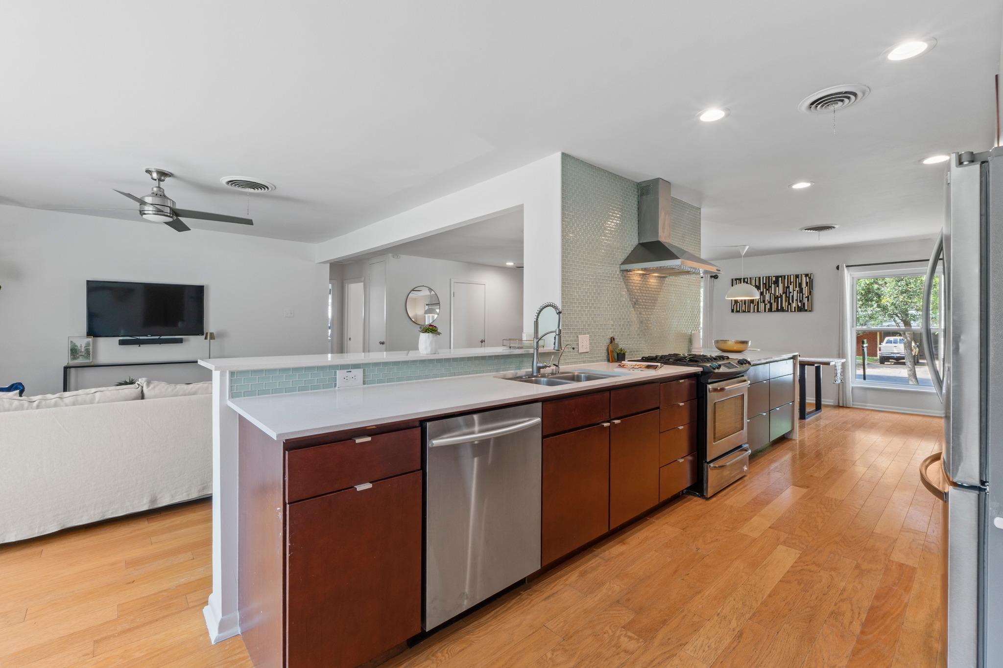 5511 Delwood Dr, Austin, TX 78723