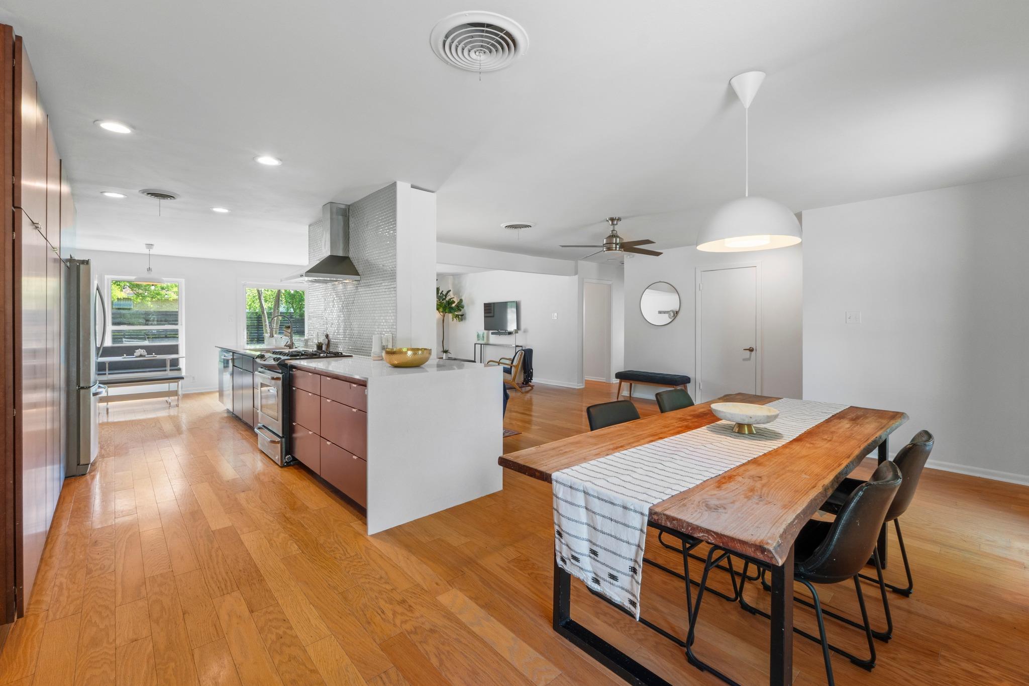 5511 Delwood Dr, Austin, TX 78723