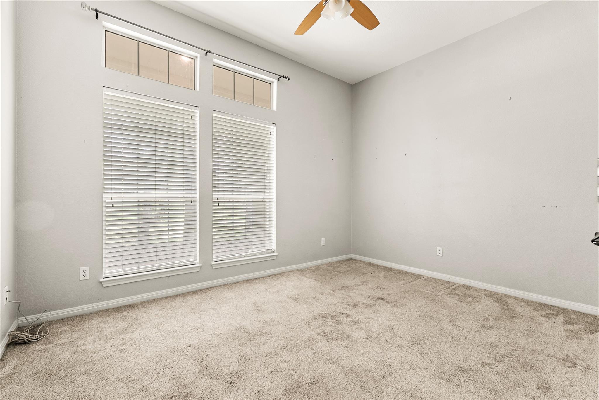 120 Juniper Trl, Elgin, TX 78621