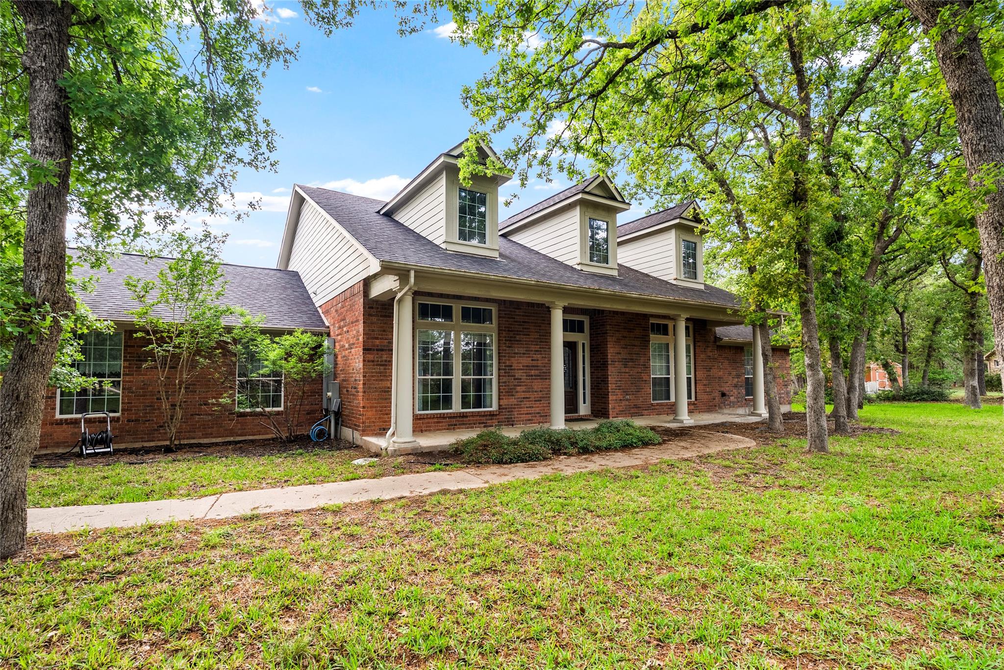 120 Juniper Trl, Elgin, TX 78621