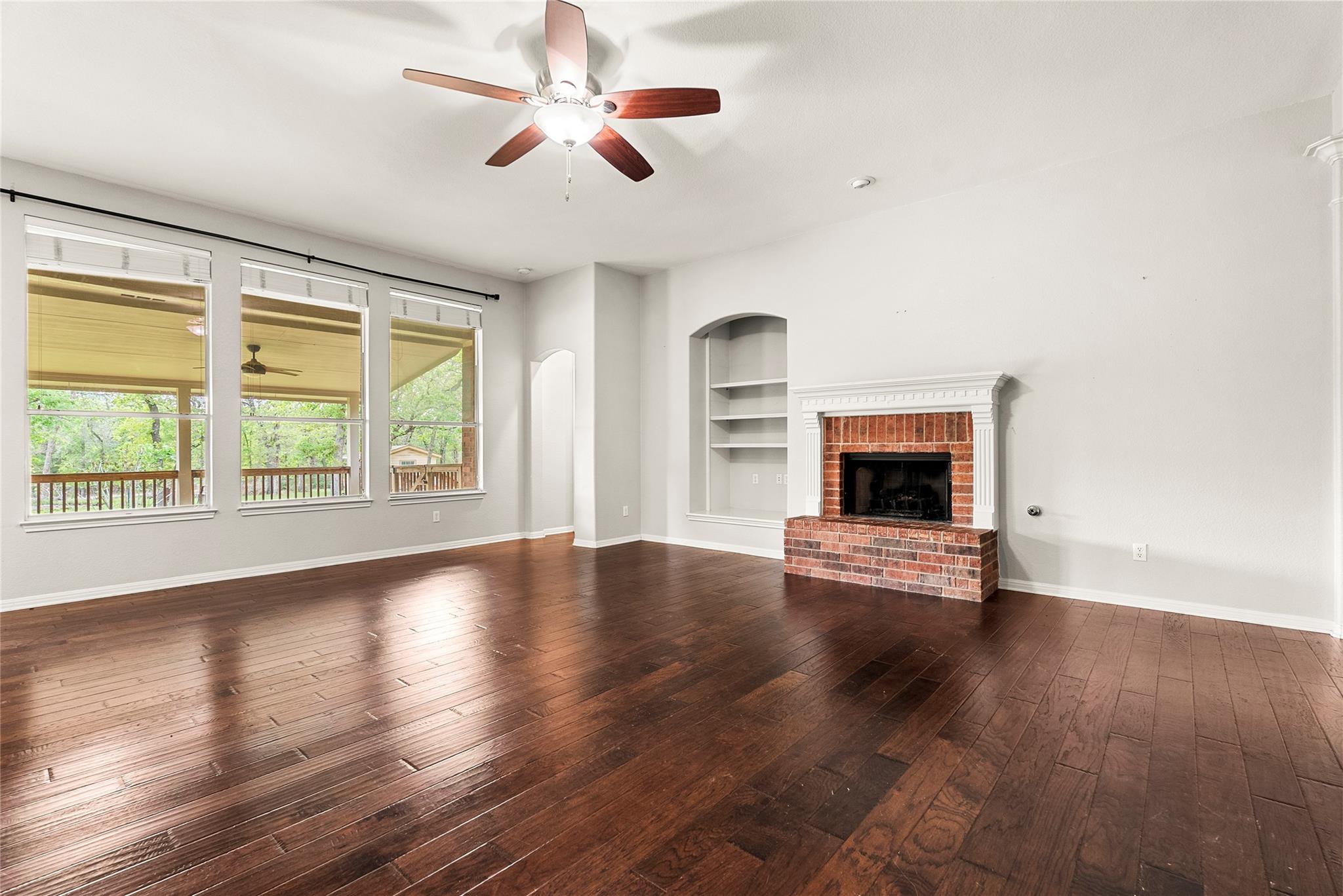 120 Juniper Trl, Elgin, TX 78621