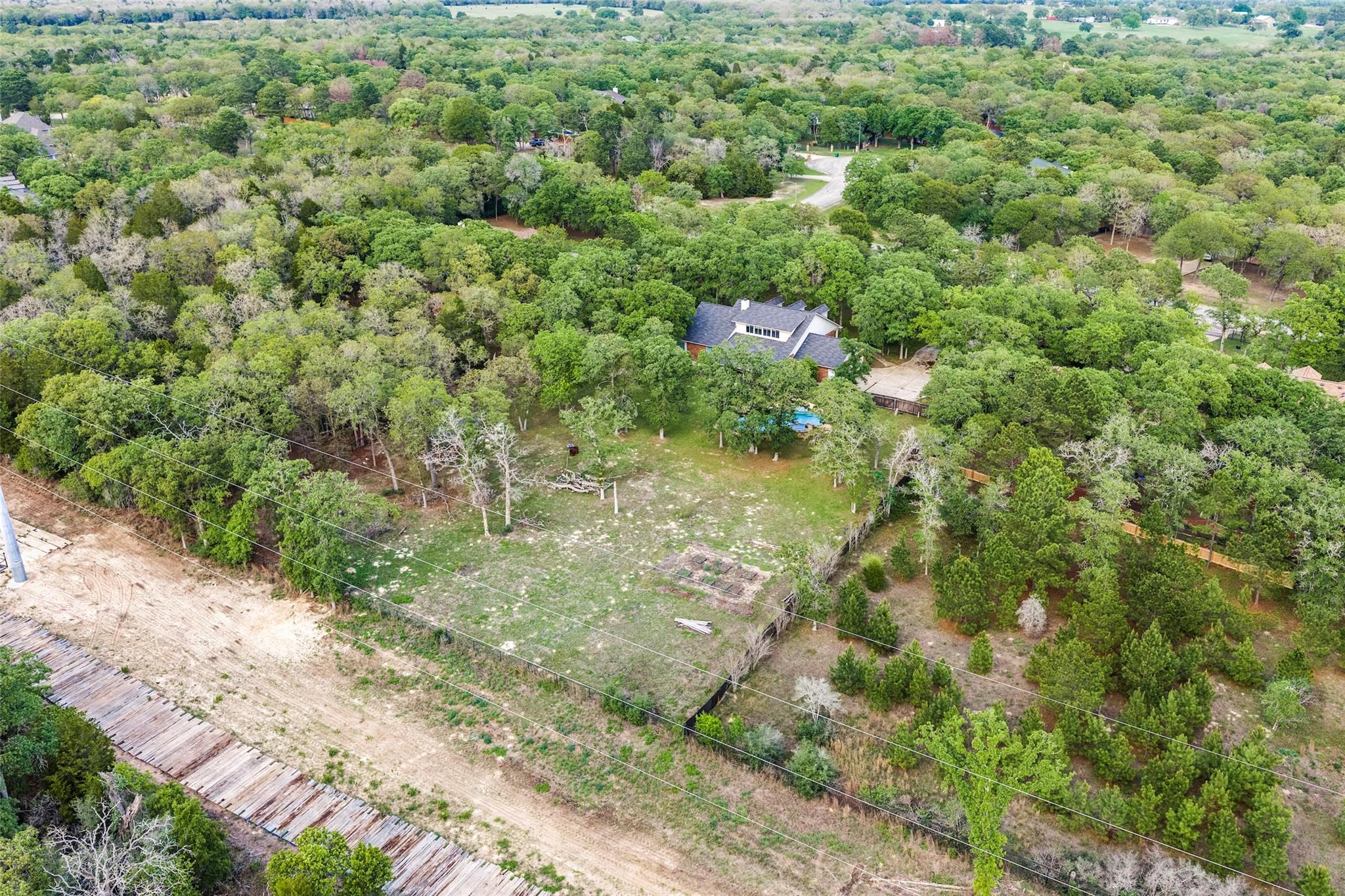 120 Juniper Trl, Elgin, TX 78621