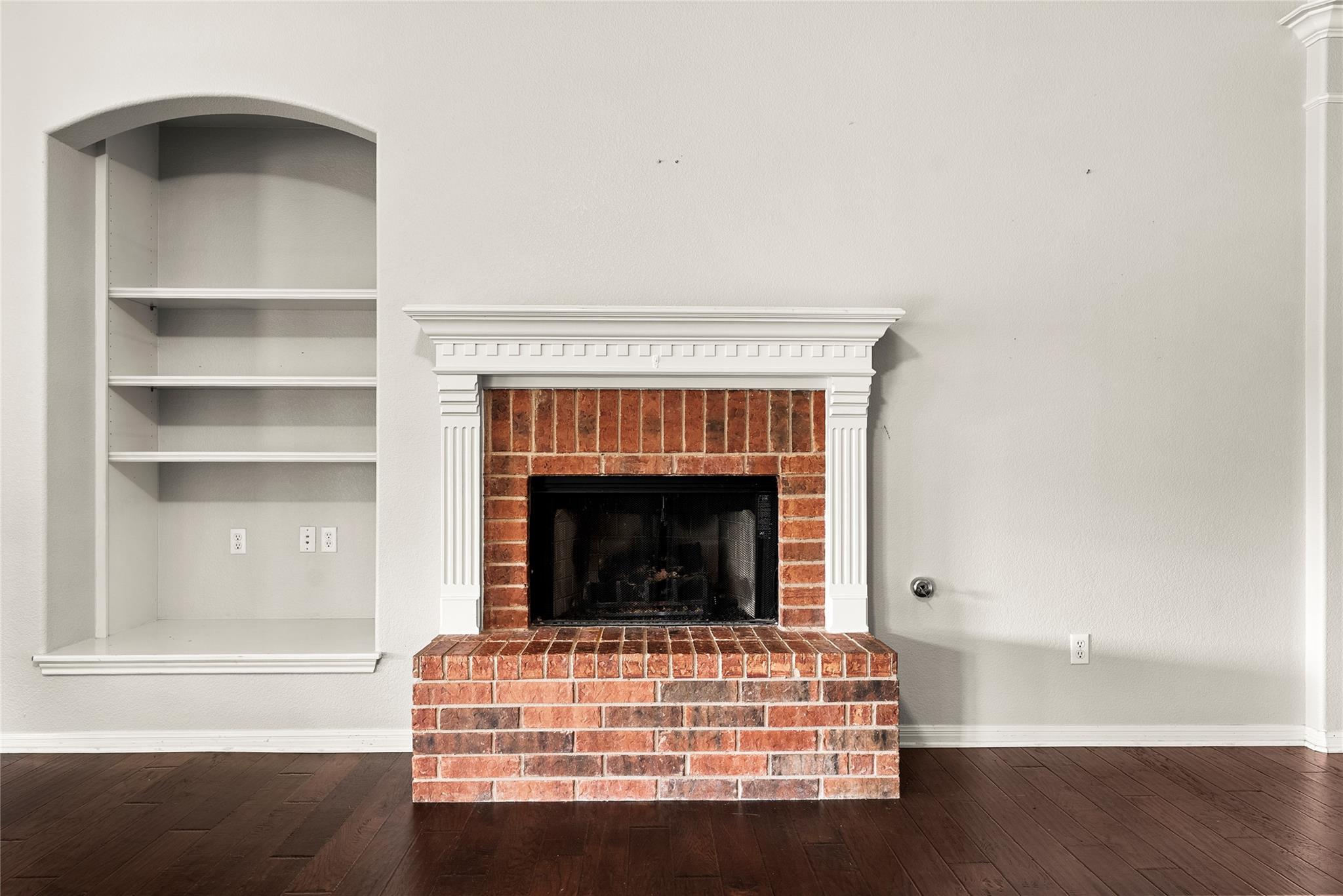 120 Juniper Trl, Elgin, TX 78621