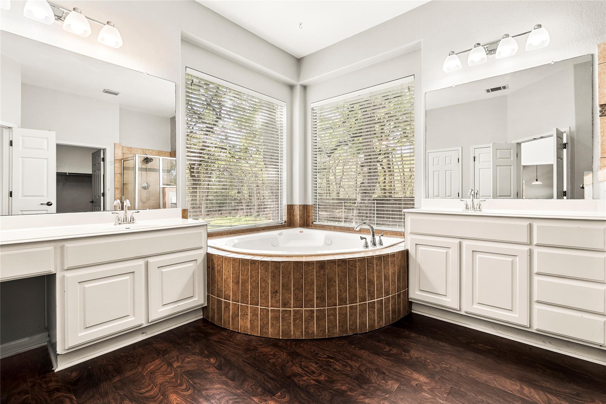 120 Juniper Trl, Elgin, TX 78621