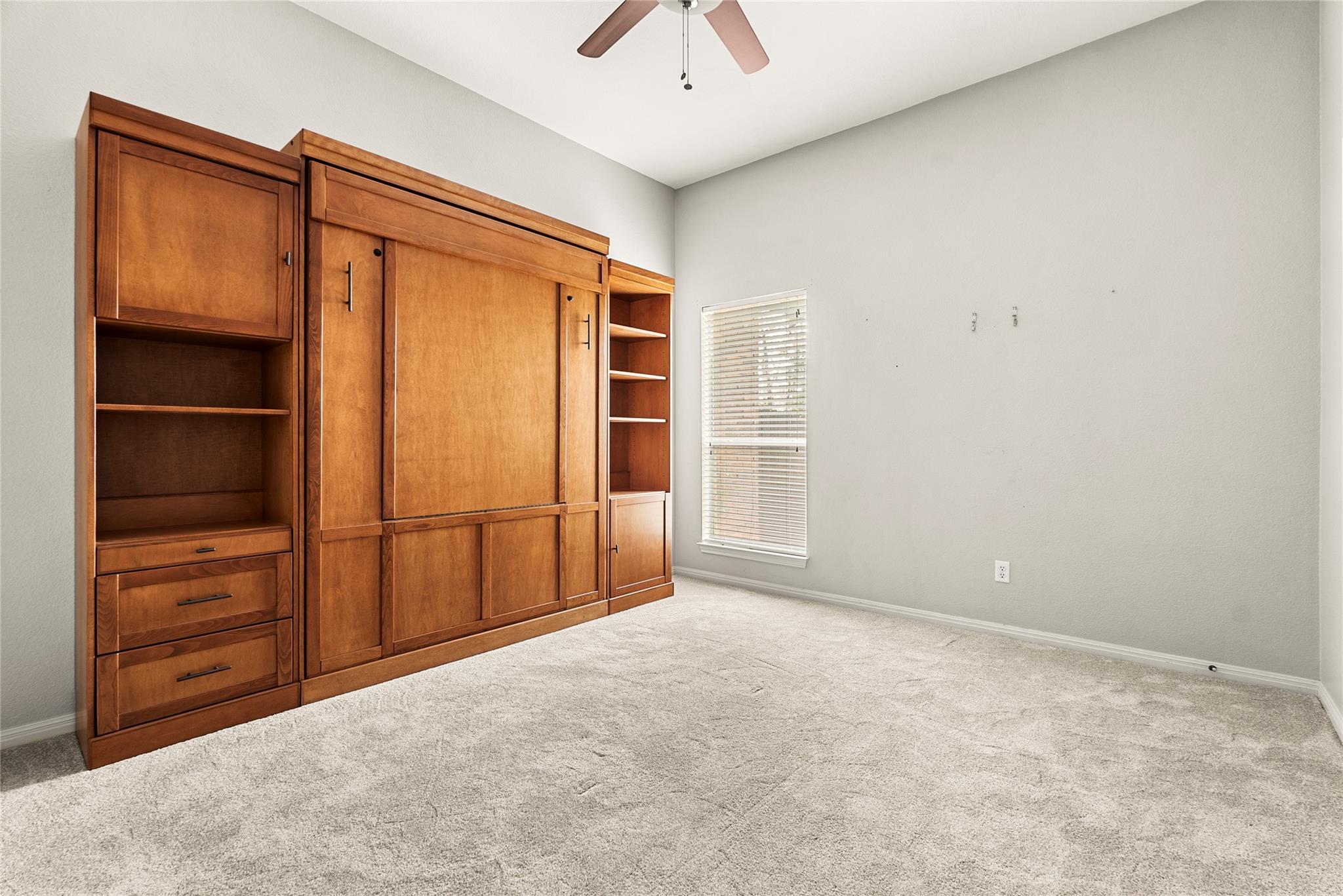 120 Juniper Trl, Elgin, TX 78621