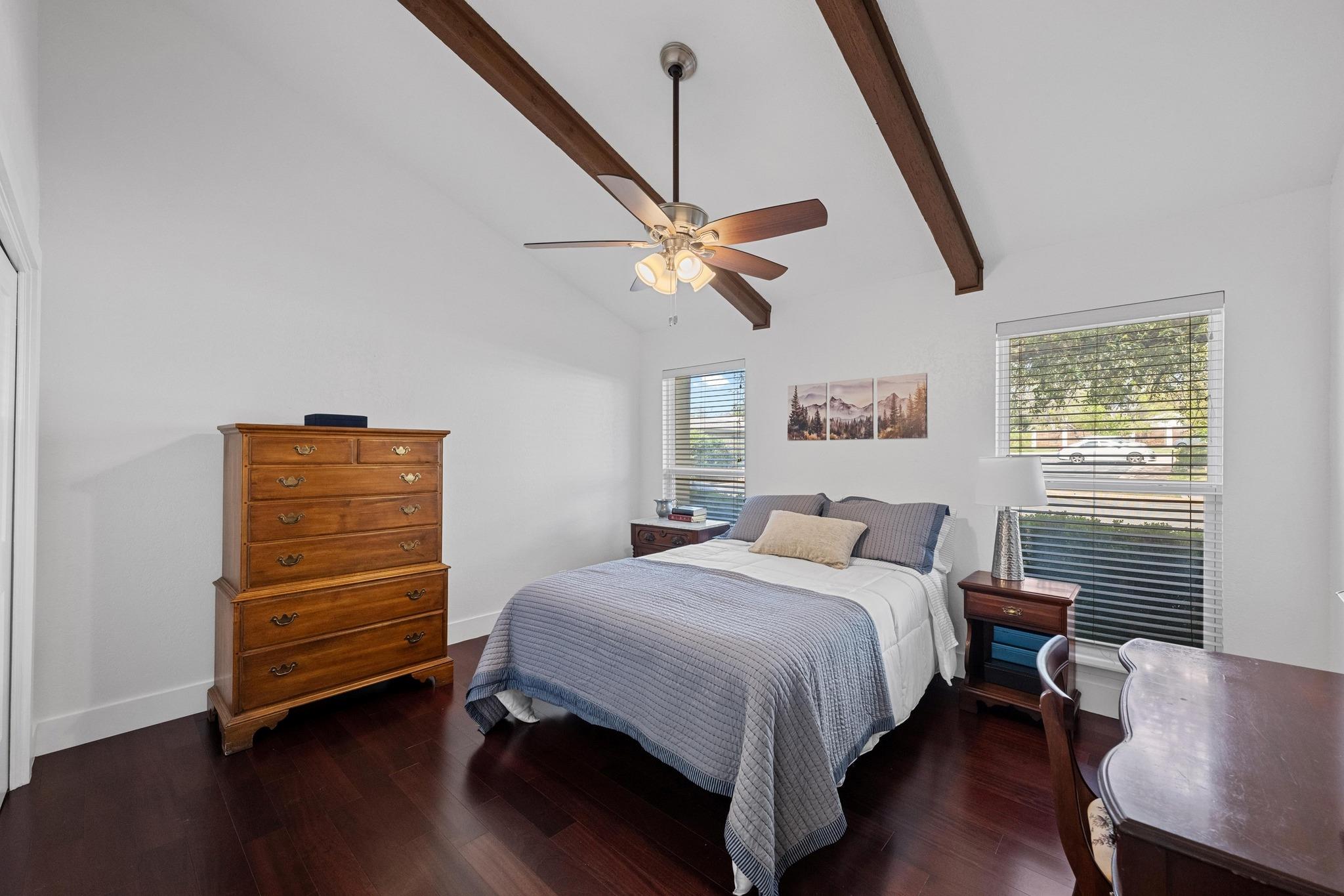 100 Lido Cir # B2, Lakeway, TX 78734
