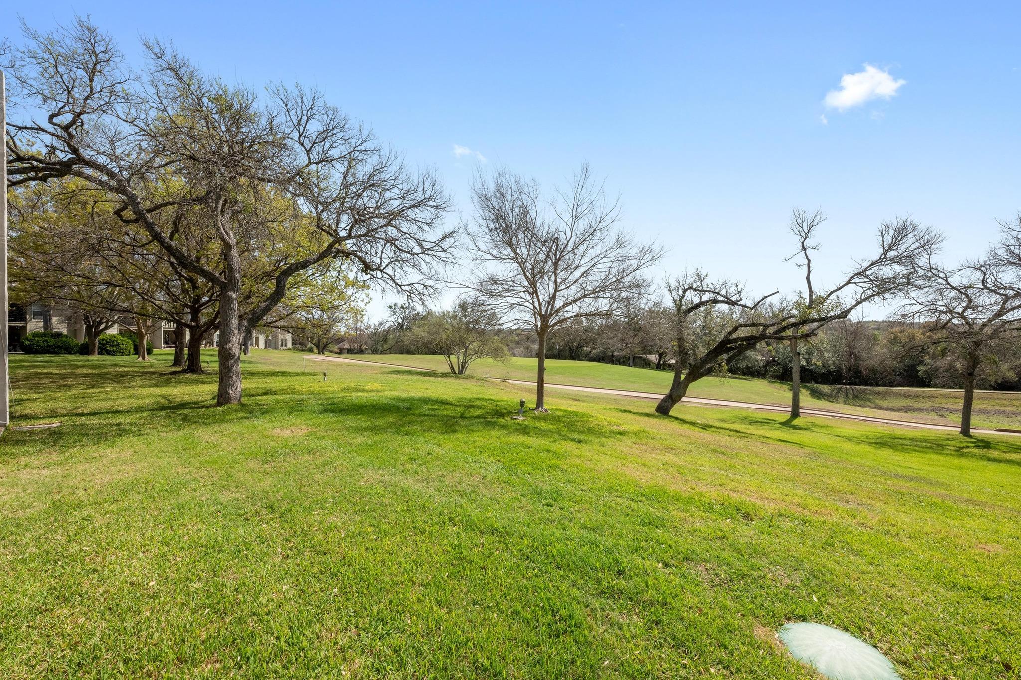 100 Lido Cir # B2, Lakeway, TX 78734
