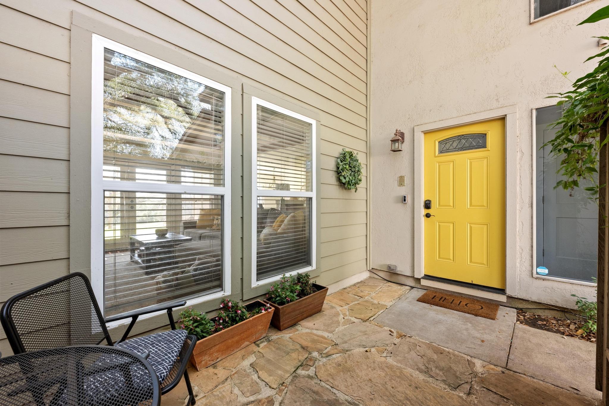 100 Lido Cir # B2, Lakeway, TX 78734