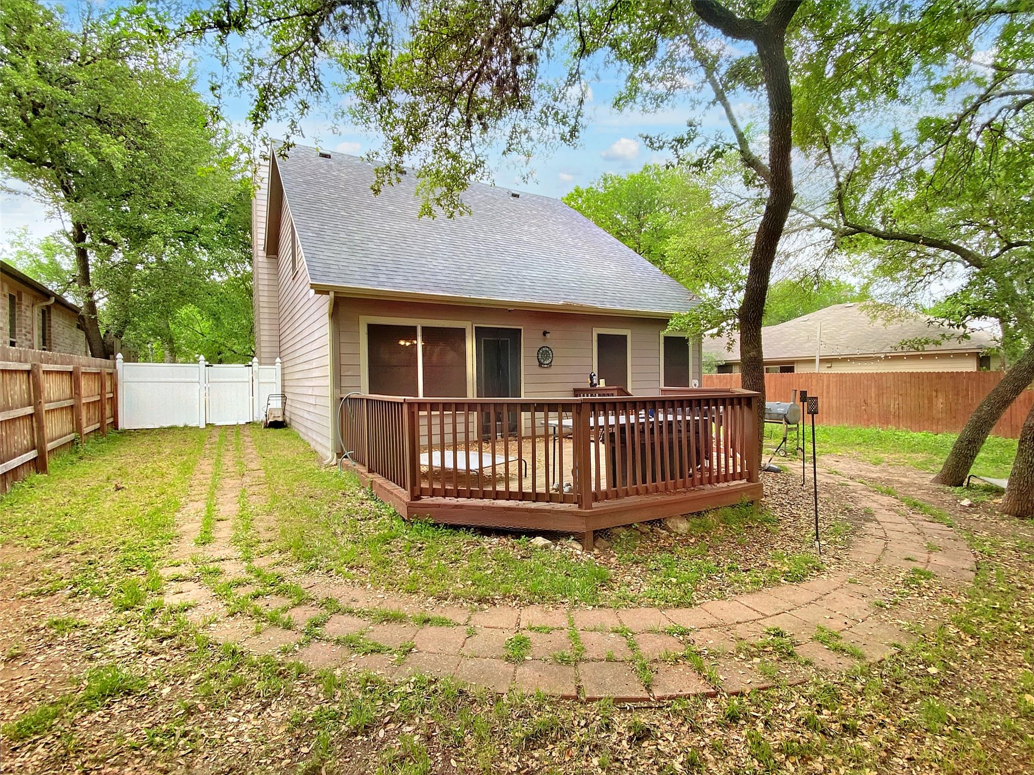 2009 Ridge View Dr, San Marcos, TX 78666