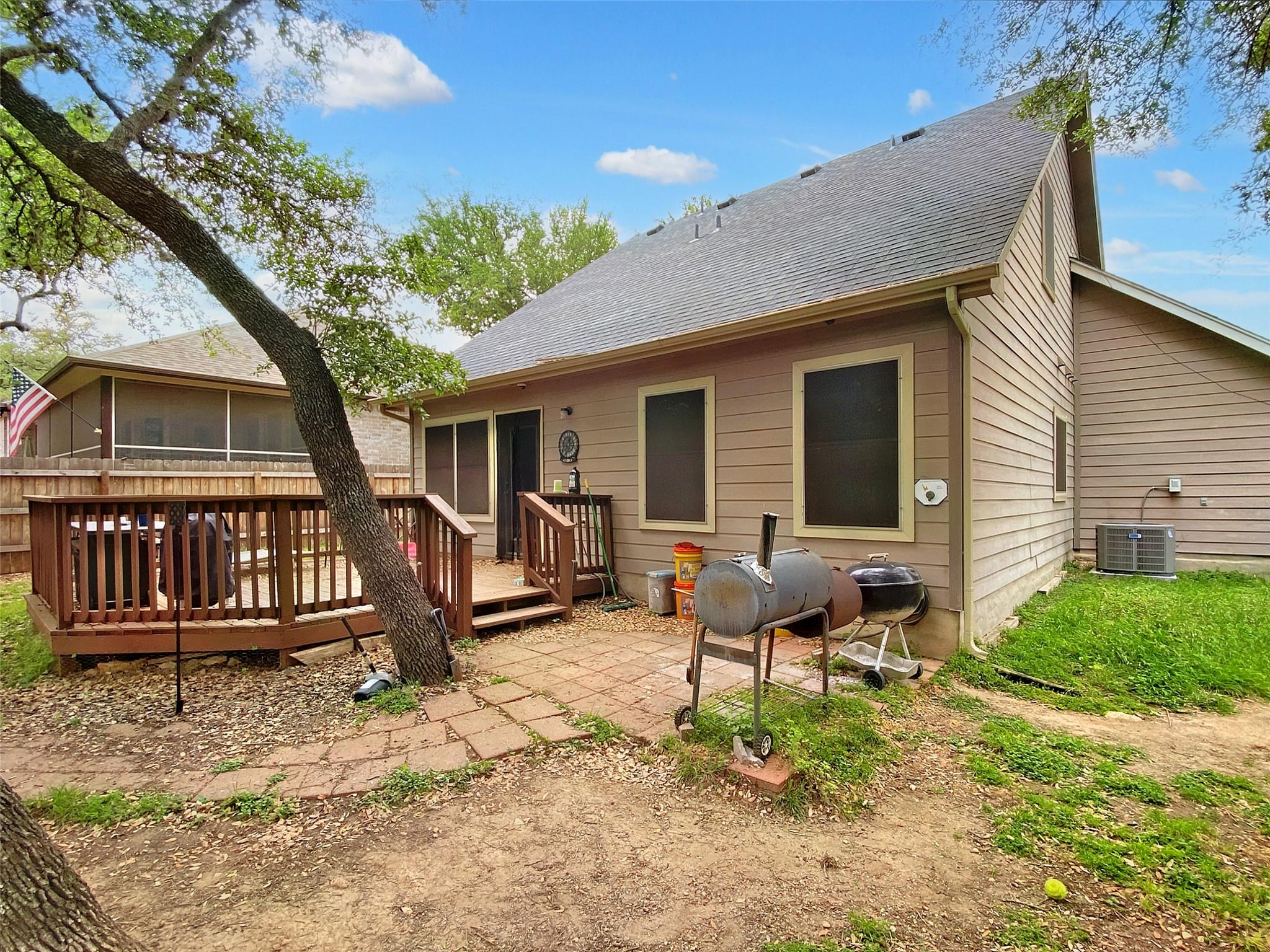 2009 Ridge View Dr, San Marcos, TX 78666