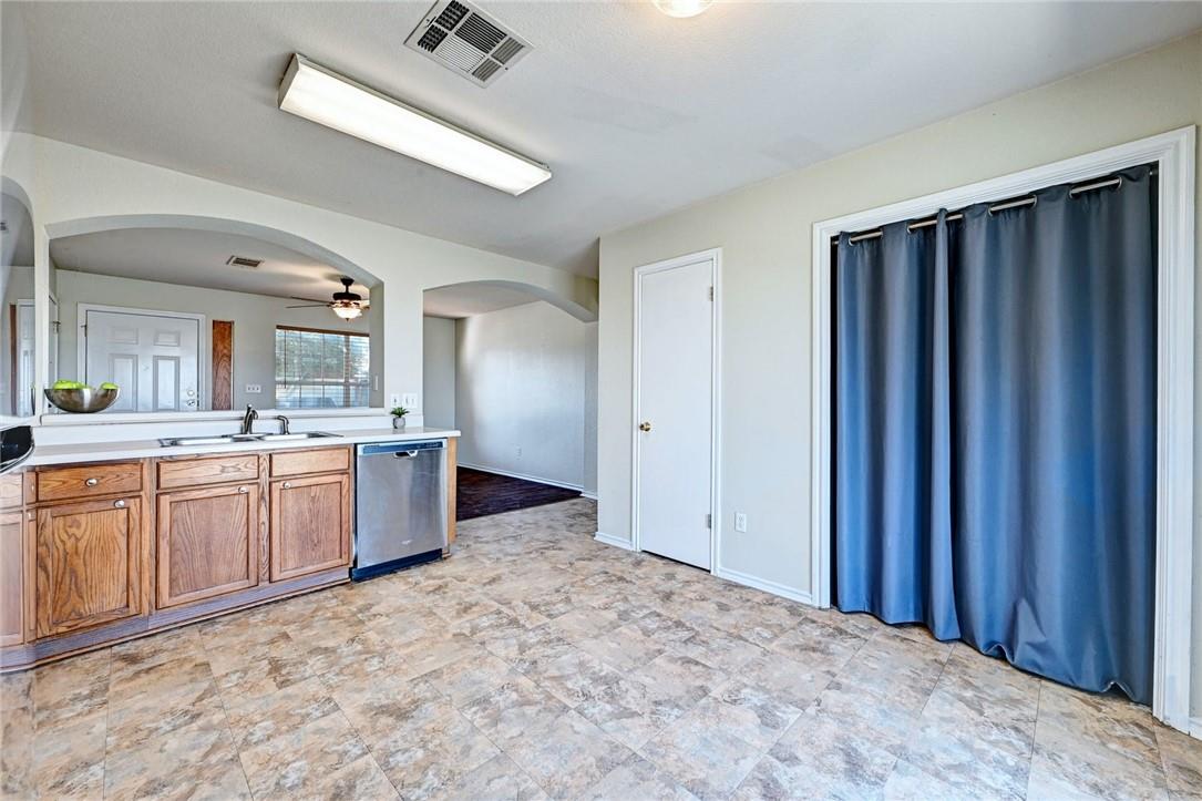 11724 Gemmer St, Del Valle, TX 78617