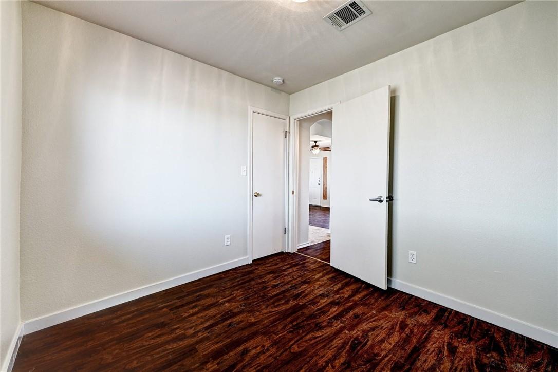 11724 Gemmer St, Del Valle, TX 78617