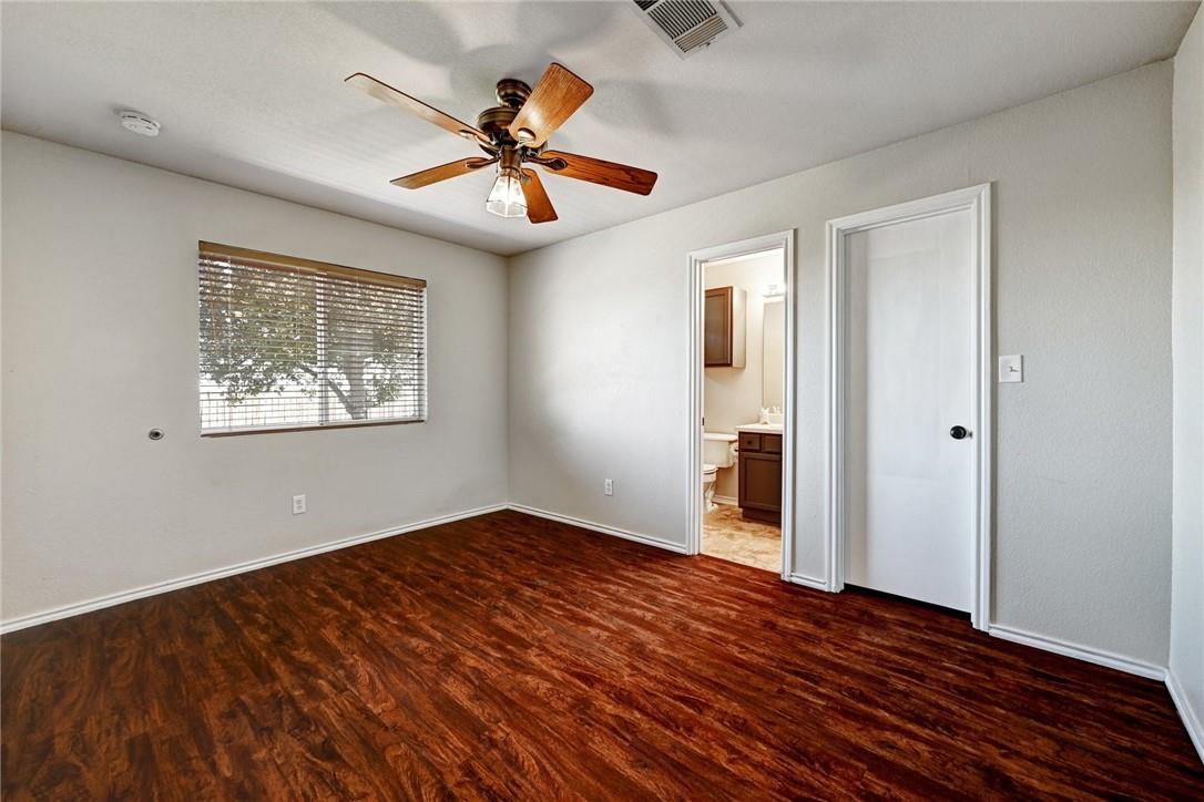 11724 Gemmer St, Del Valle, TX 78617