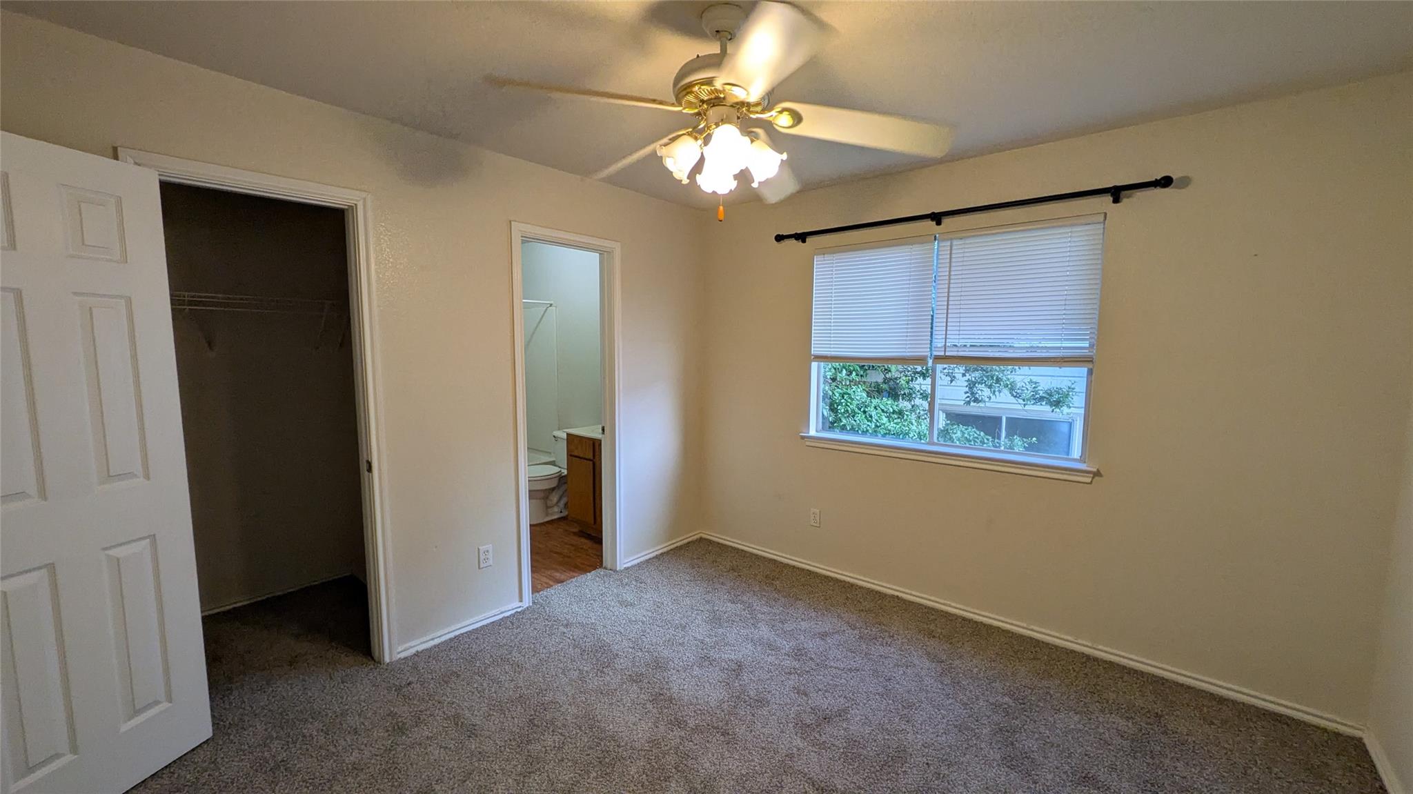 819/821 Sagewood Trl, San Marcos, TX 78666