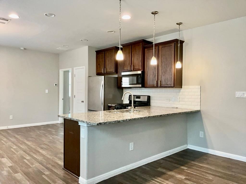 128 Earl Keen St, Leander, TX 78641