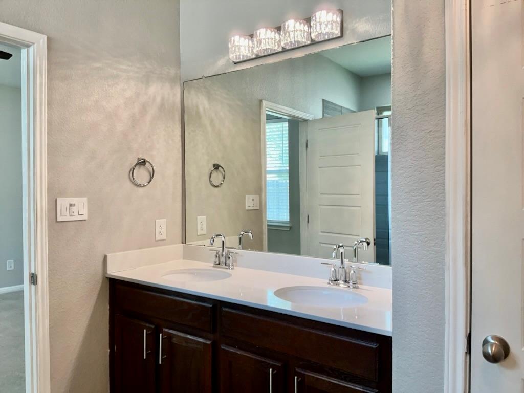 128 Earl Keen St, Leander, TX 78641