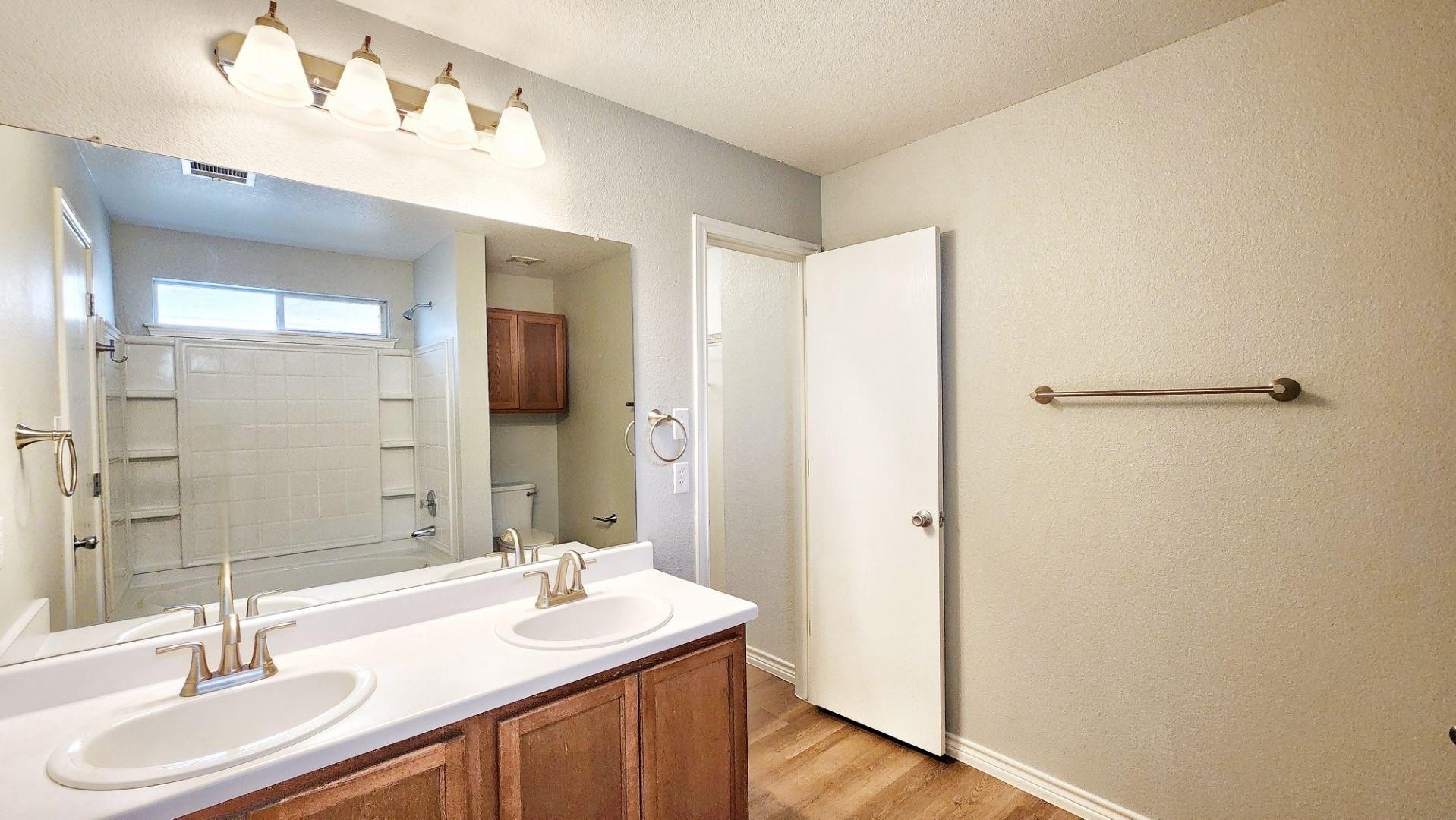 202 Brandons Way, Buda, TX 78610