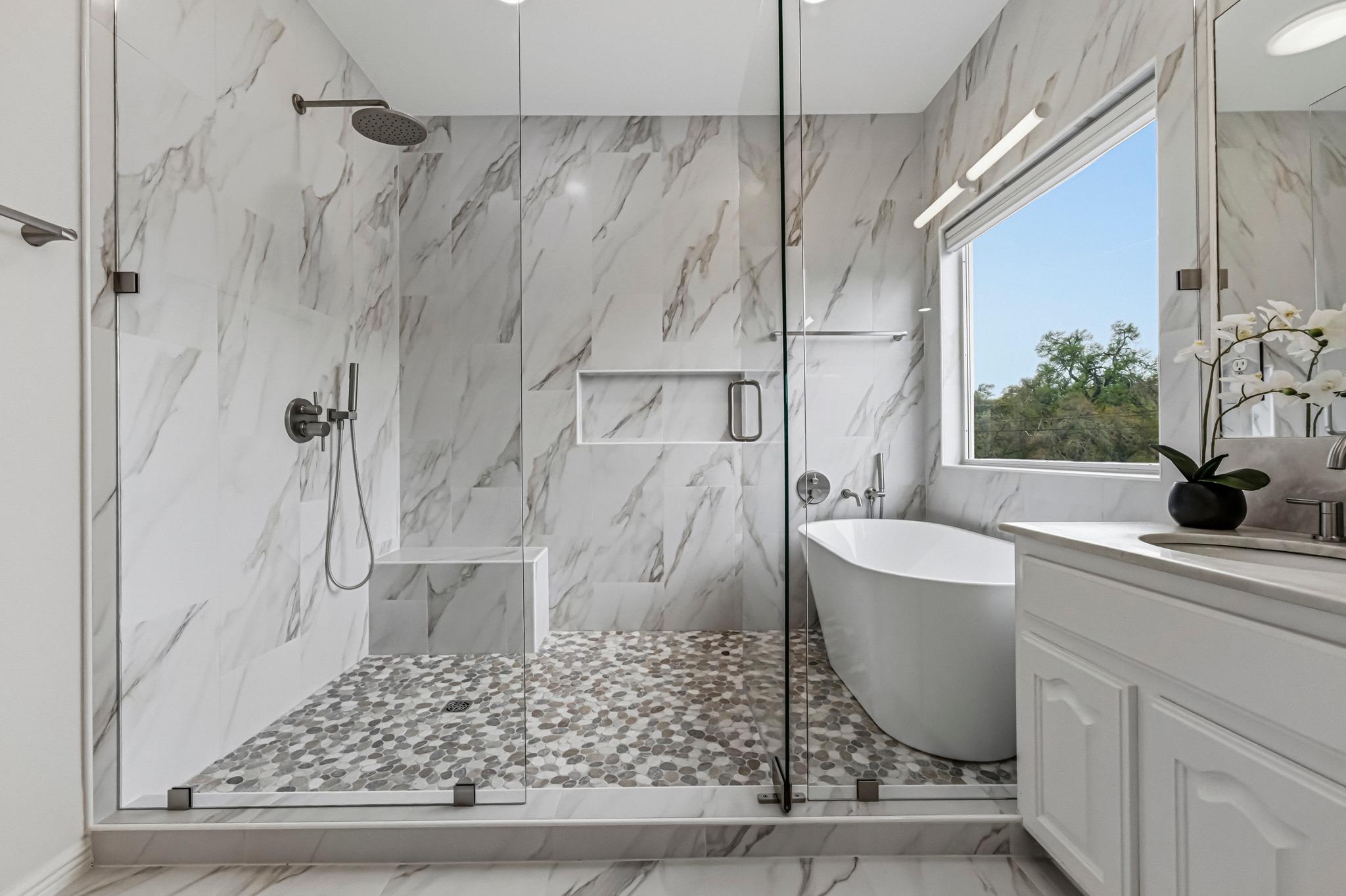 900 Canyonwood Dr, Dripping Springs, TX 78620