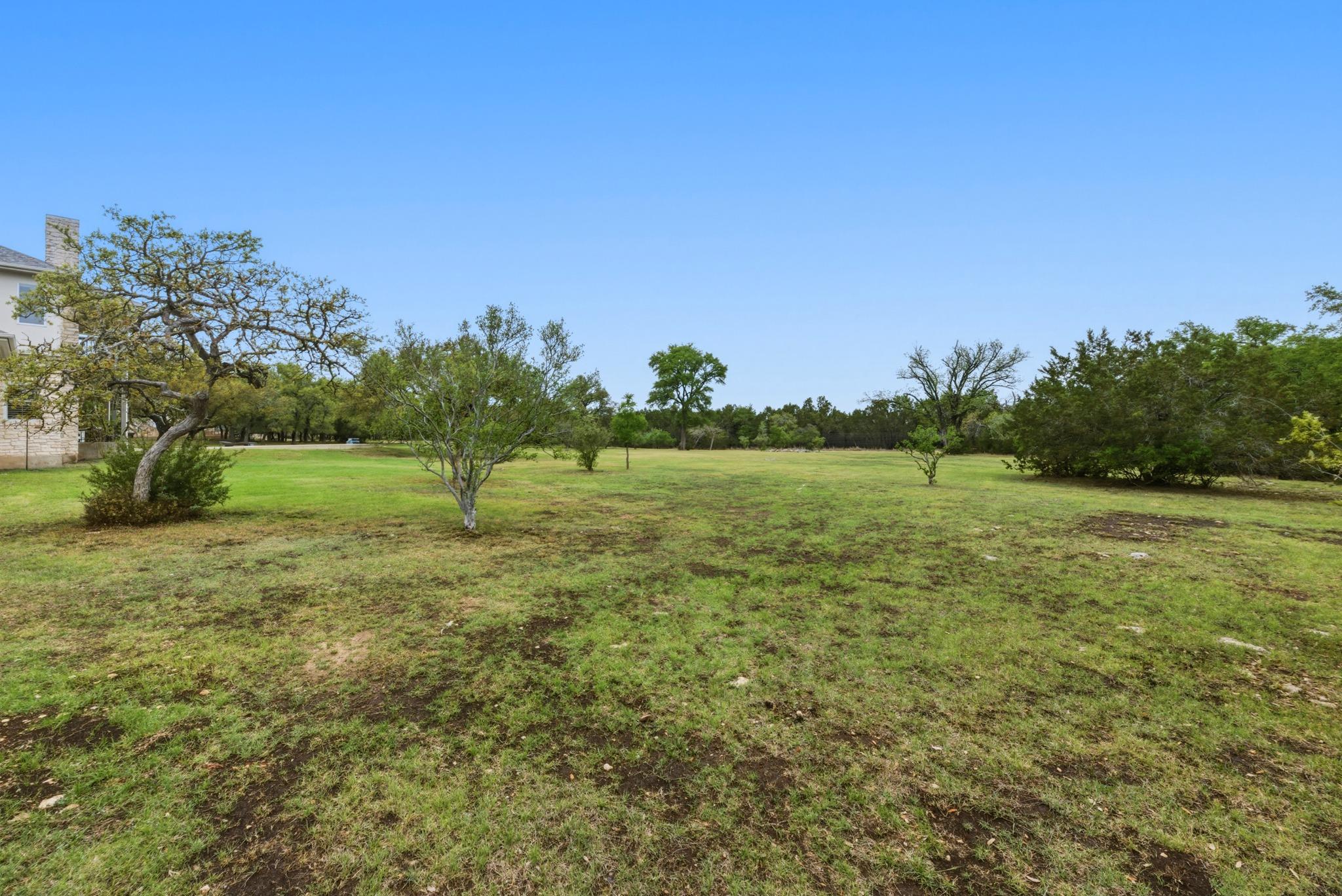 900 Canyonwood Dr, Dripping Springs, TX 78620