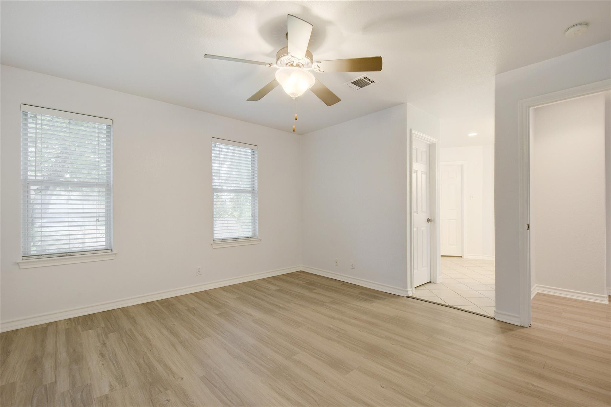 2933 E Martin Luther King Jr Blvd # B, Austin, TX 78702